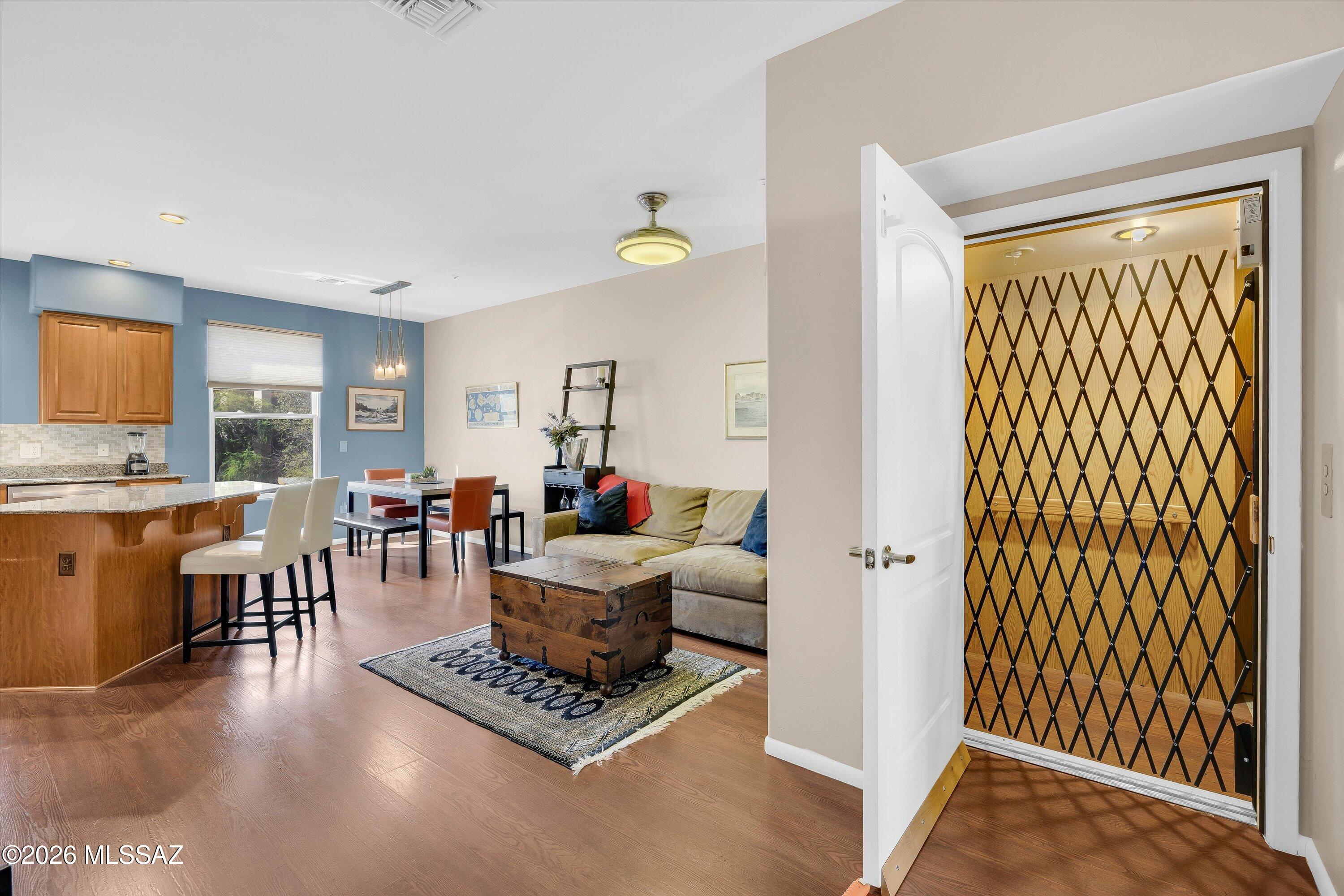 2431 E Autumn Flower Drive