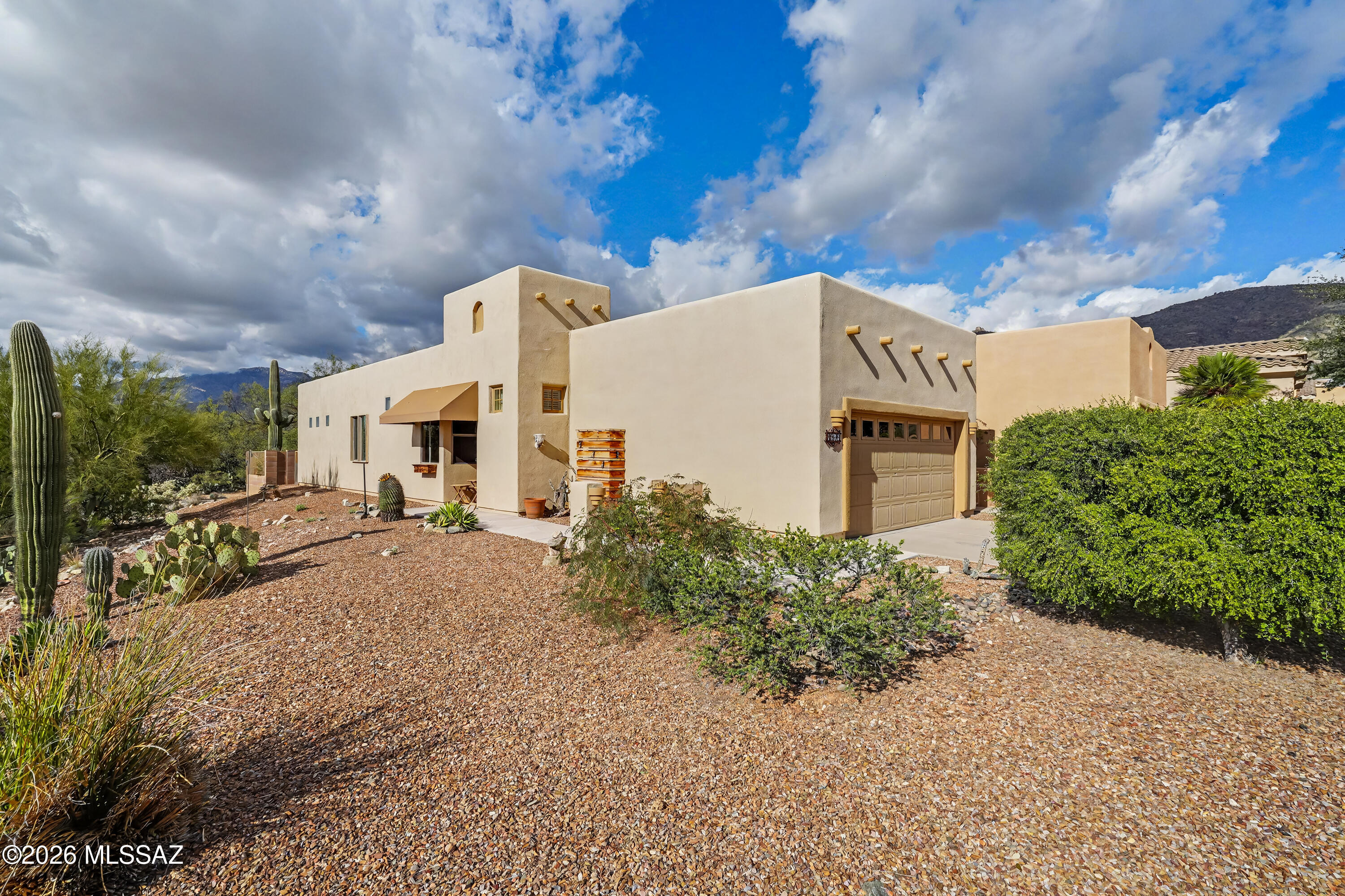 5095 N Pinnacle Cove Drive