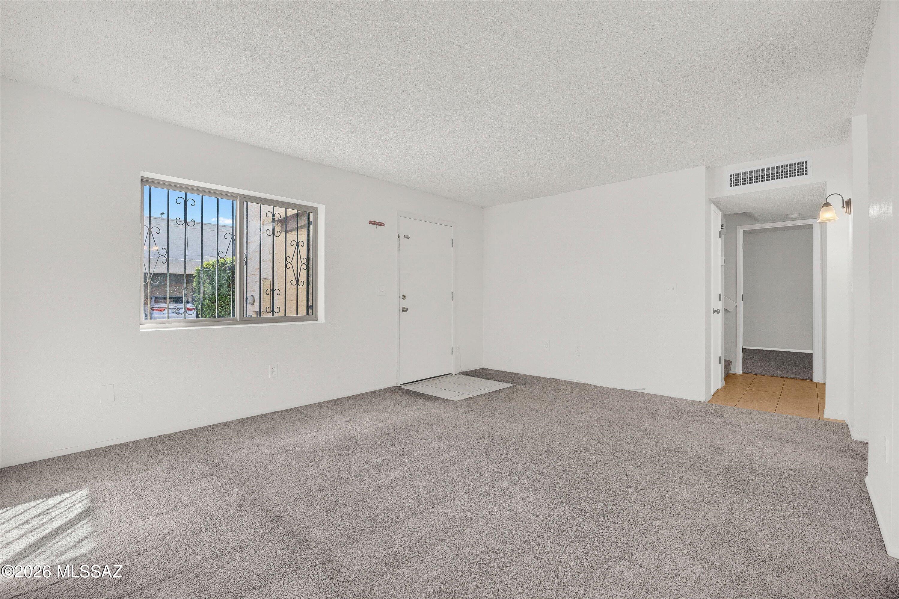 4961 E Bellevue Street