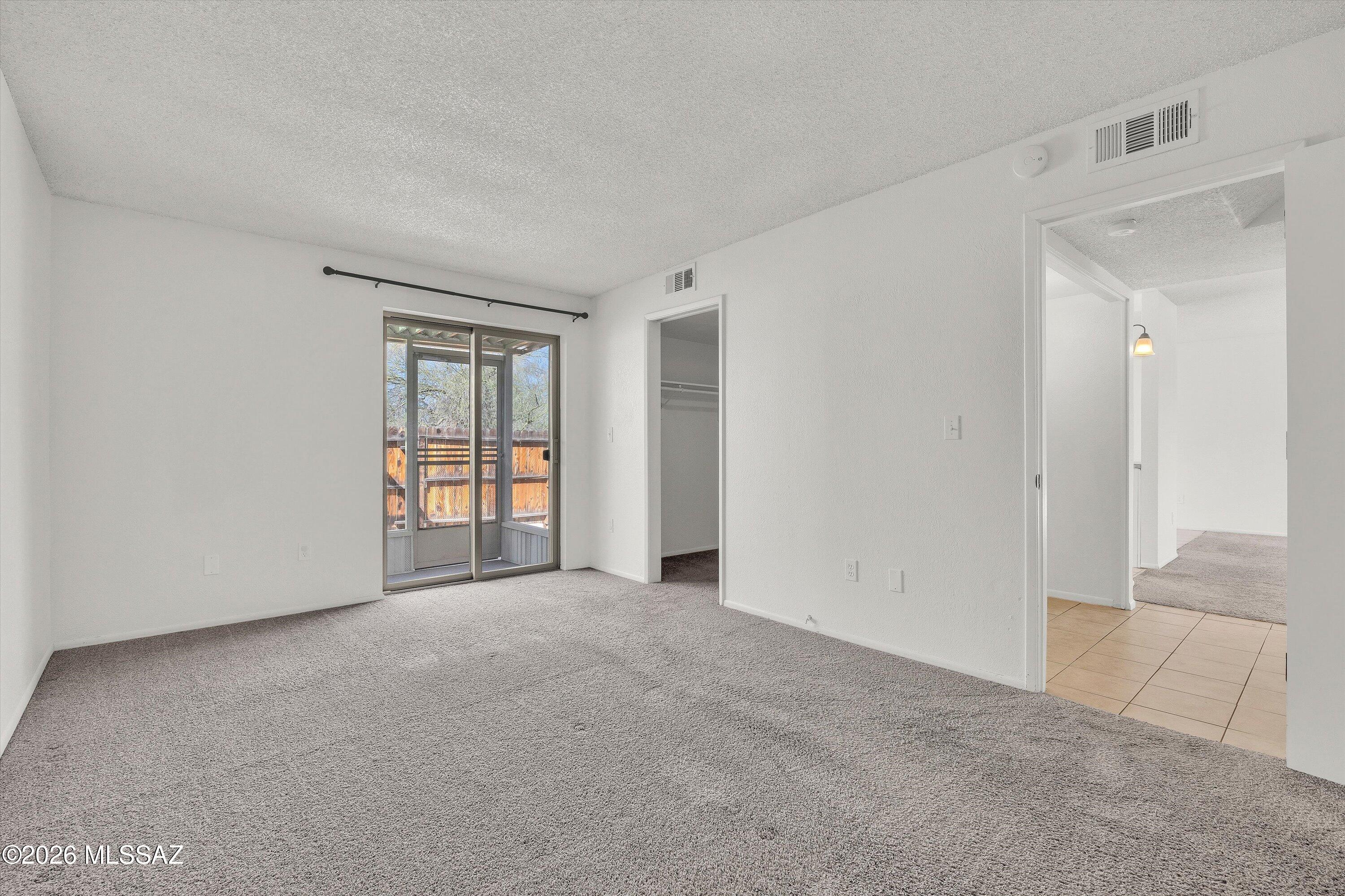 4961 E Bellevue Street