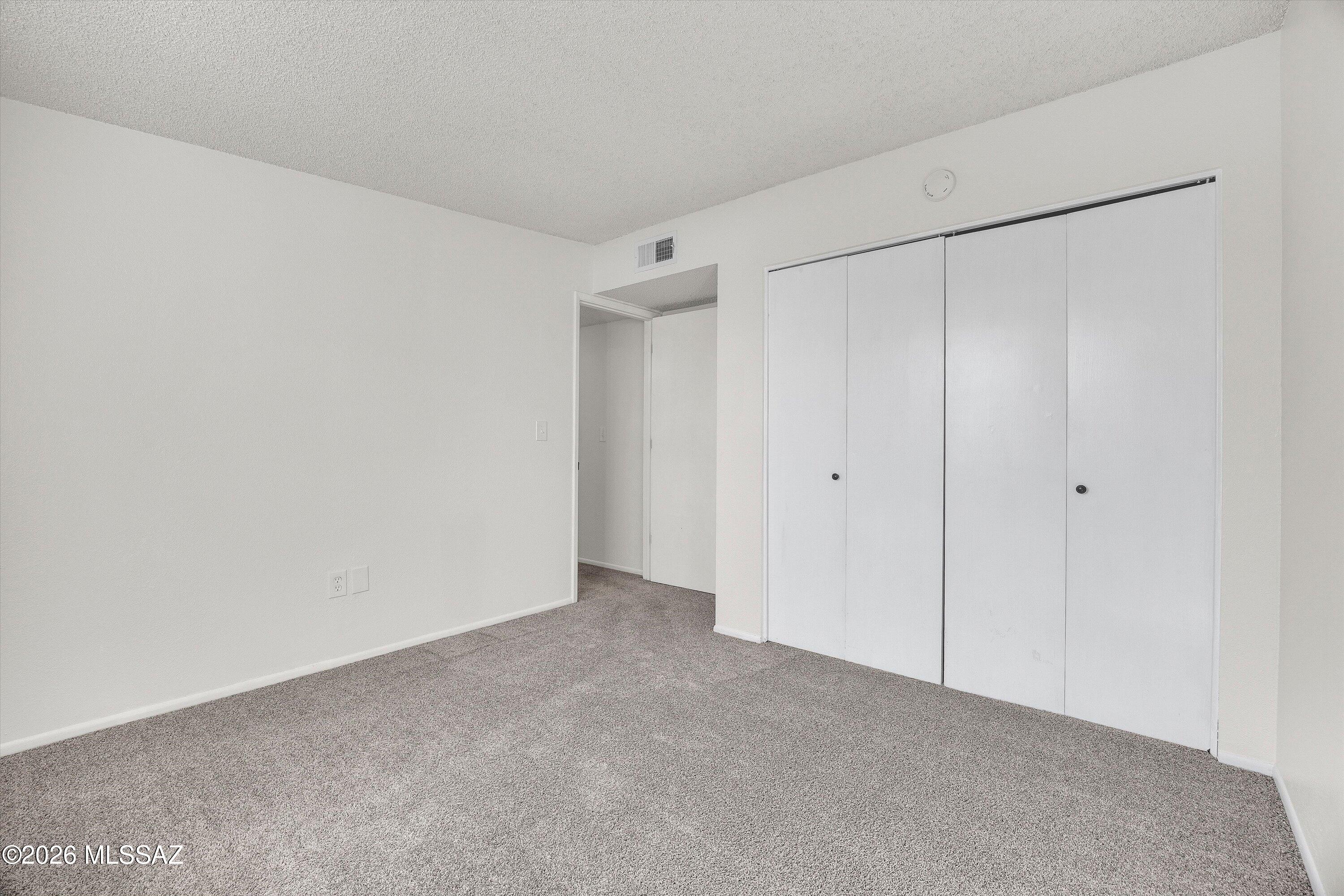 4961 E Bellevue Street