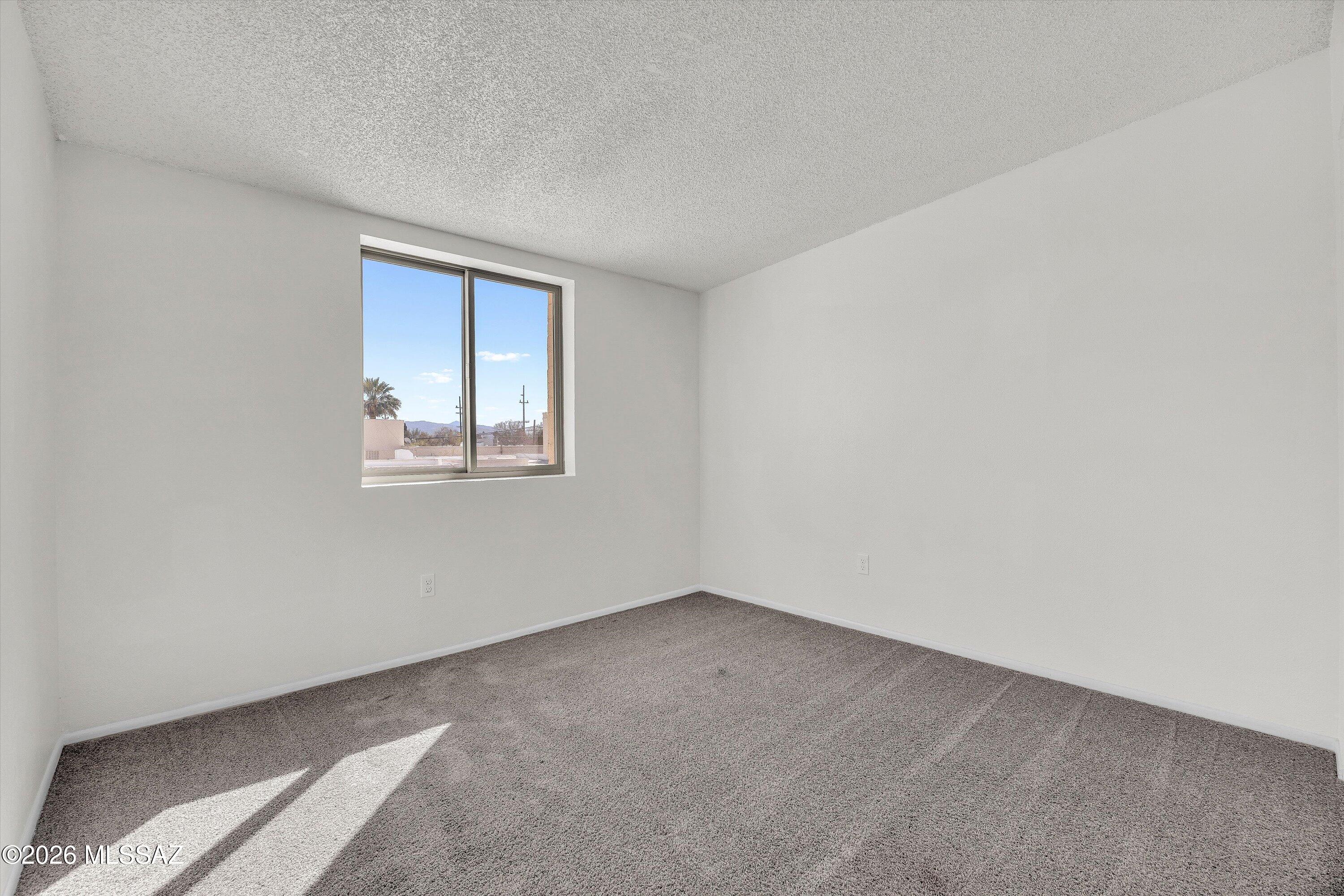 4961 E Bellevue Street