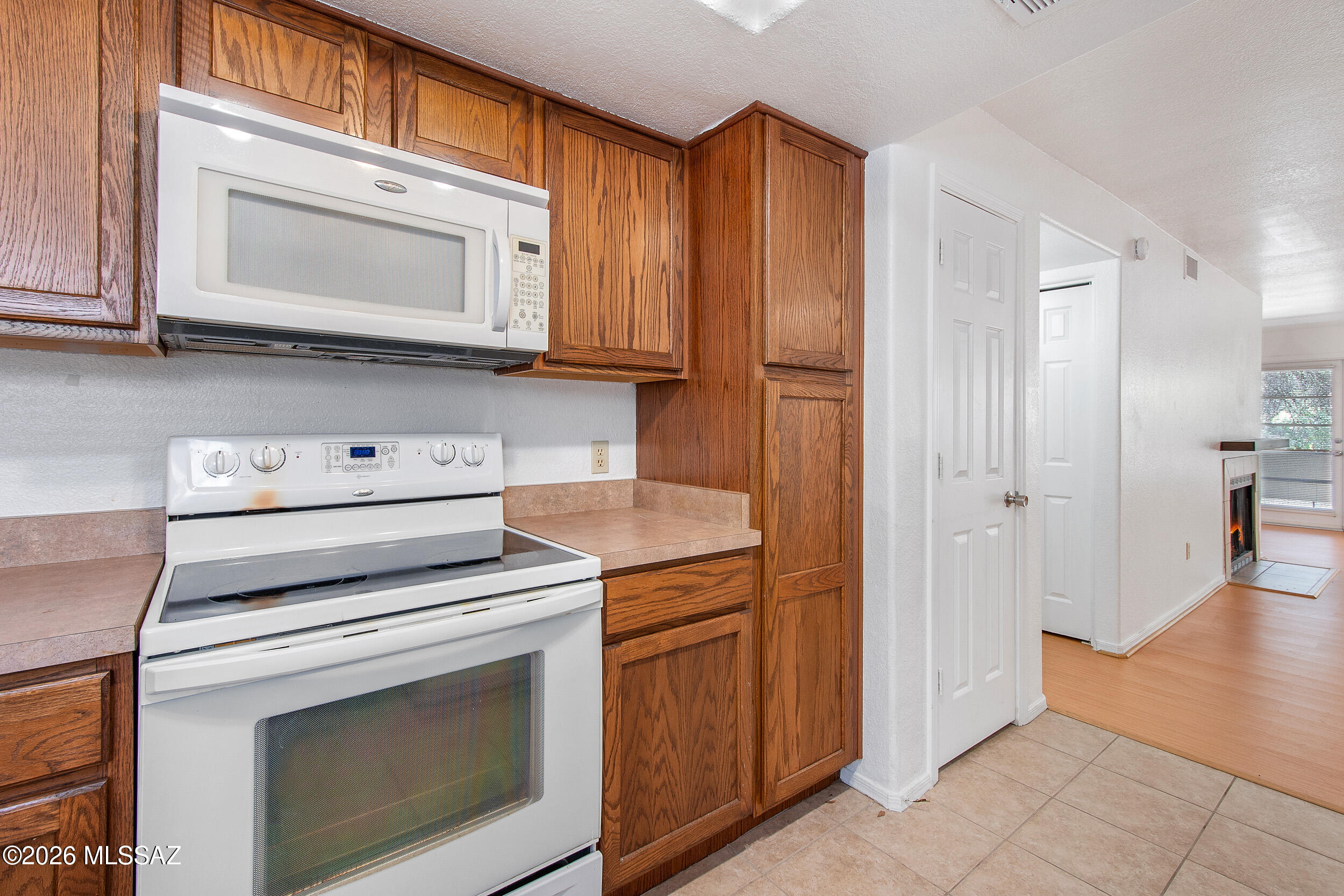 5855 N Kolb Road 6103