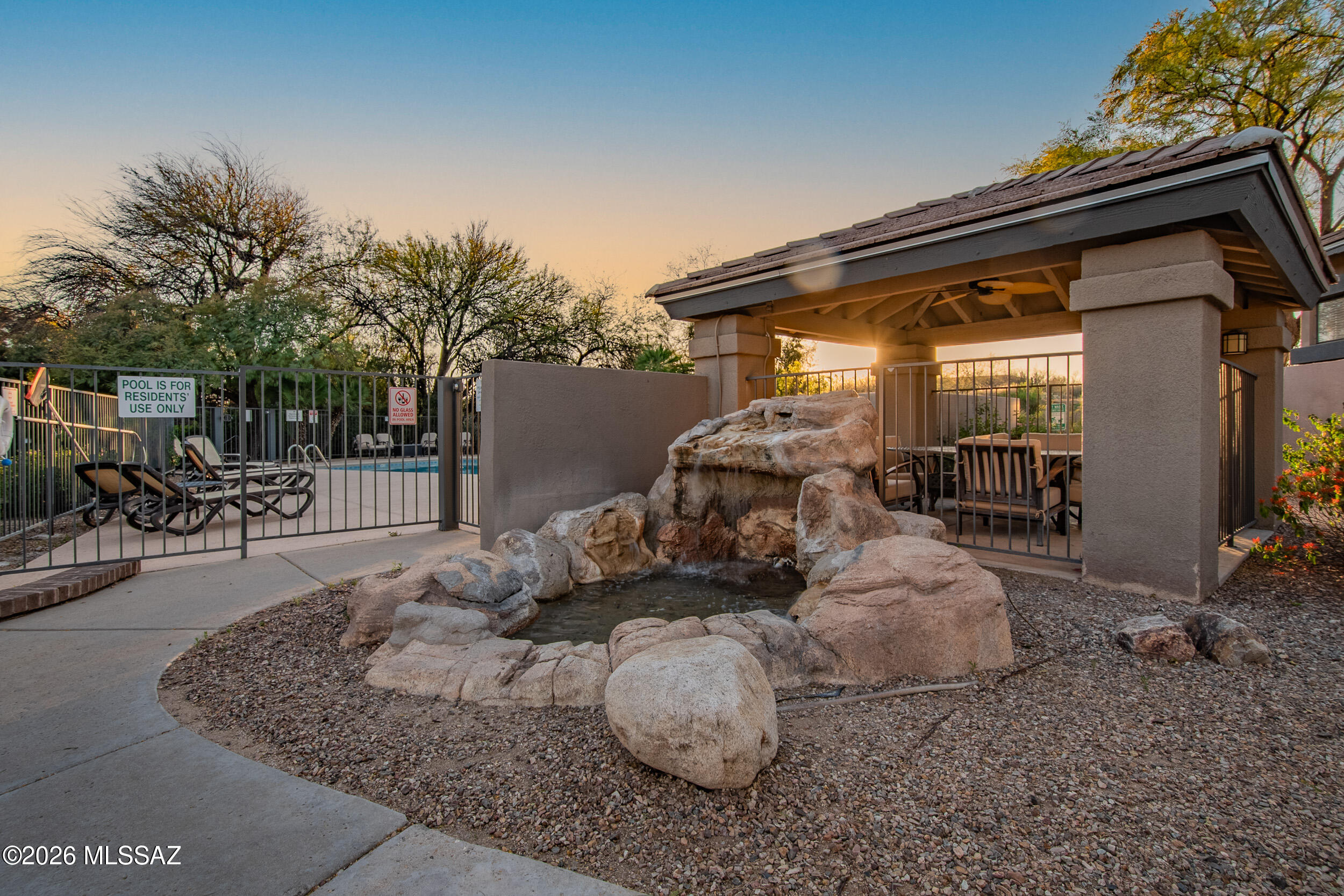 5855 N Kolb Road 6103