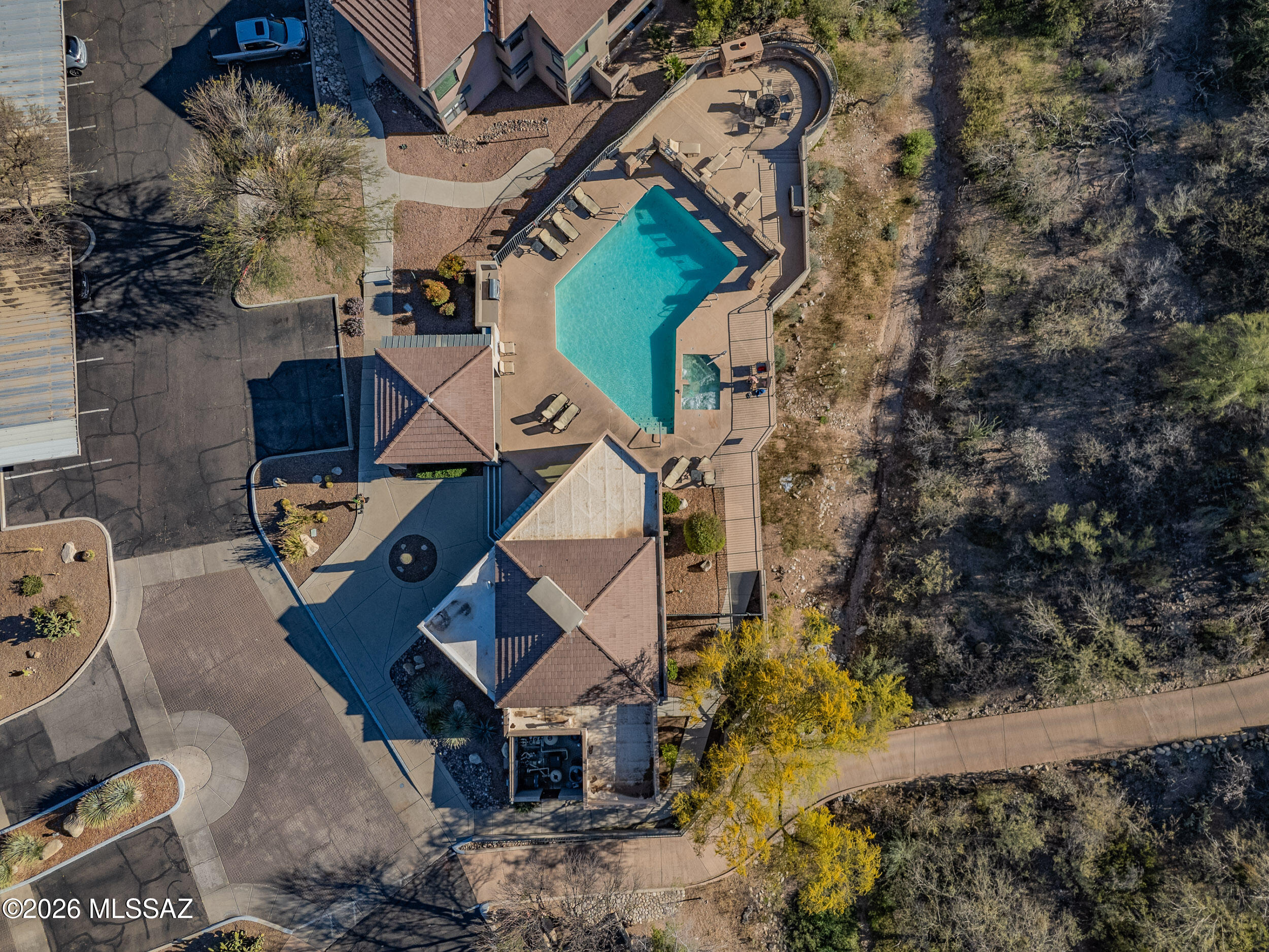 5855 N Kolb Road 6103