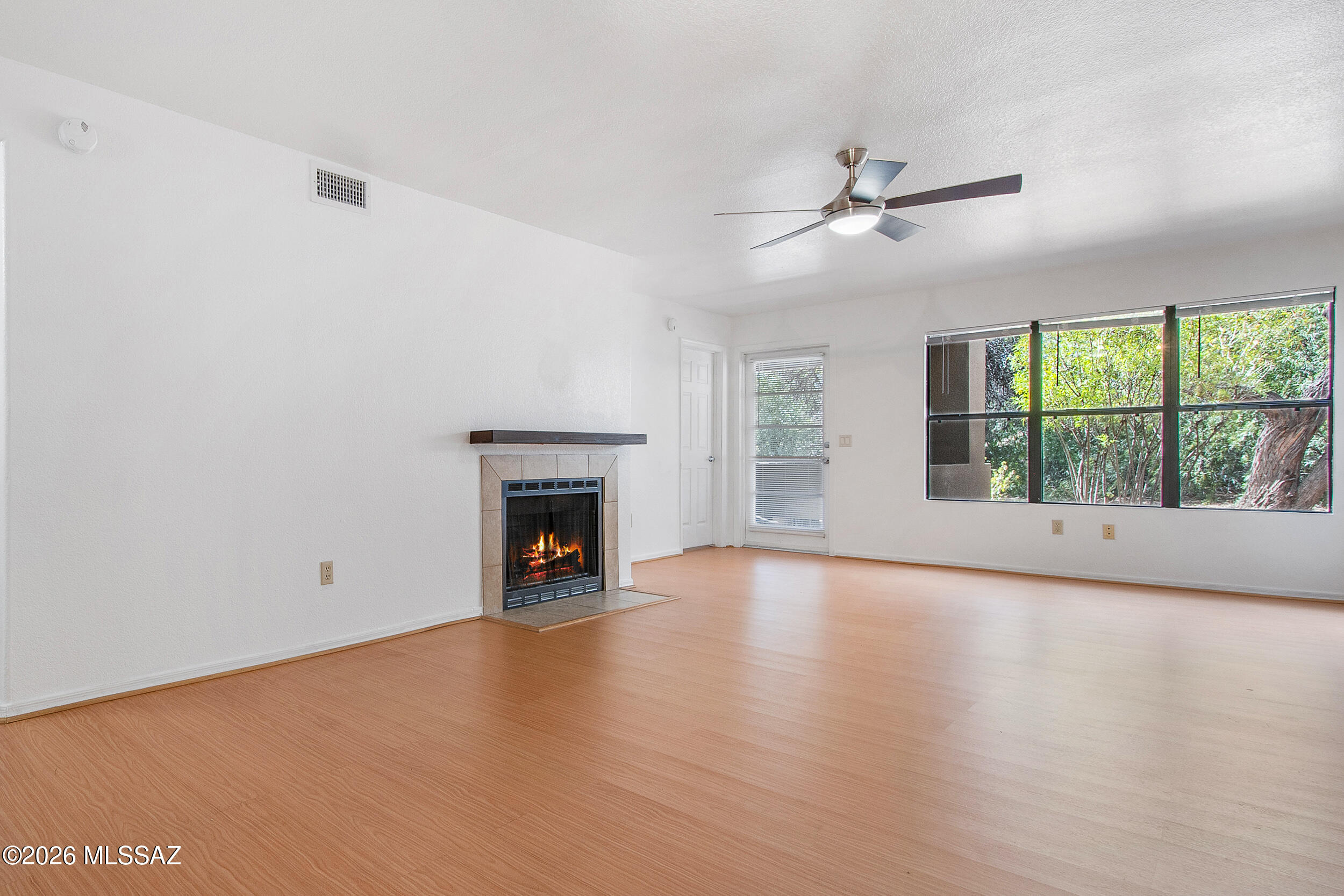 5855 N Kolb Road 6103