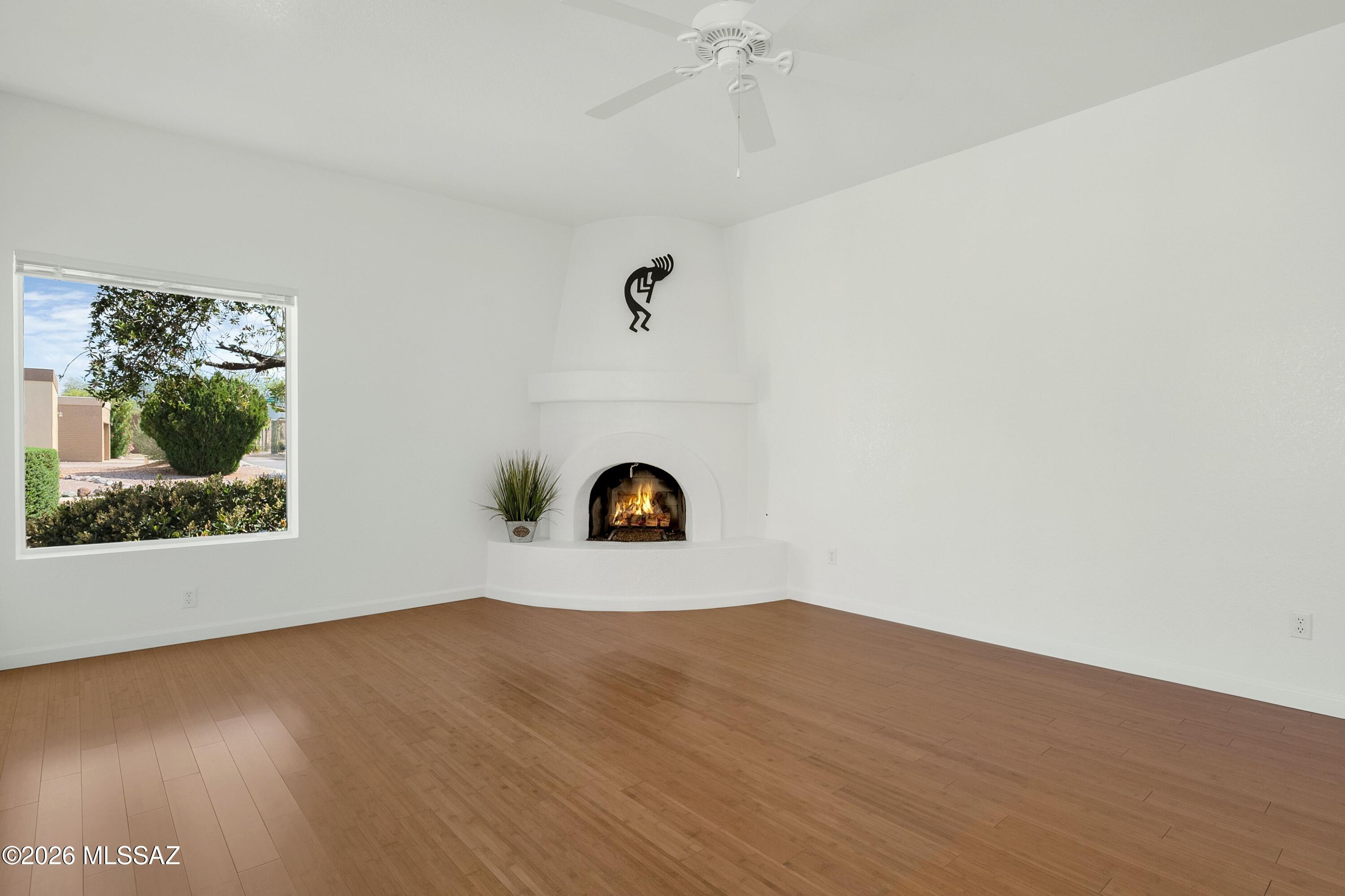 1897 N Fountain Park Drive