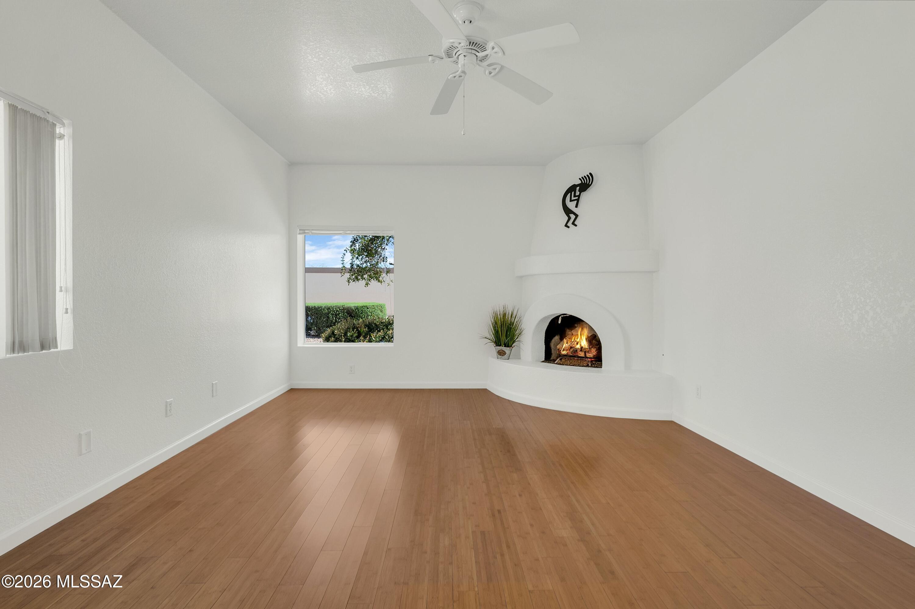 1897 N Fountain Park Drive