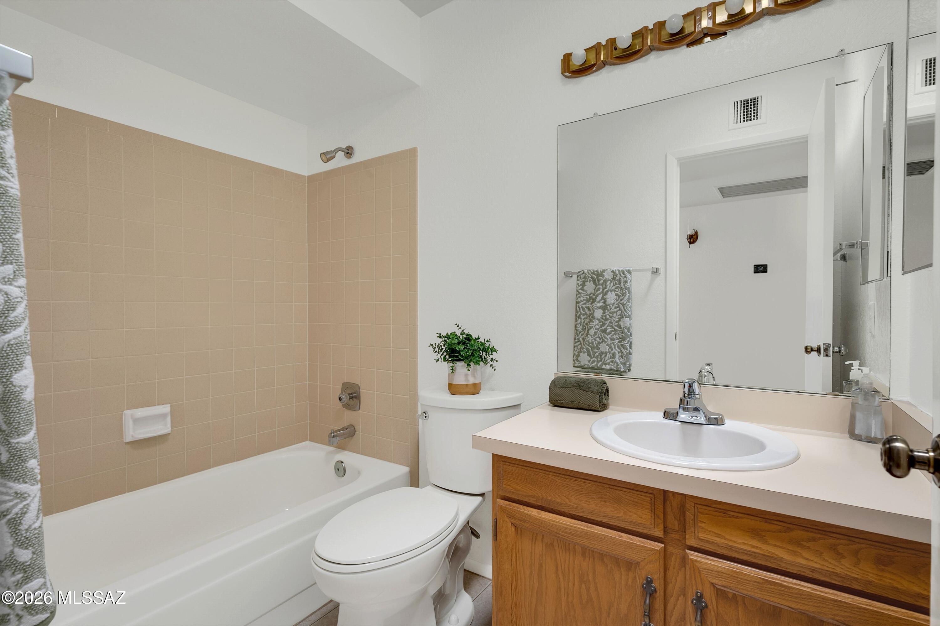 1897 N Fountain Park Drive