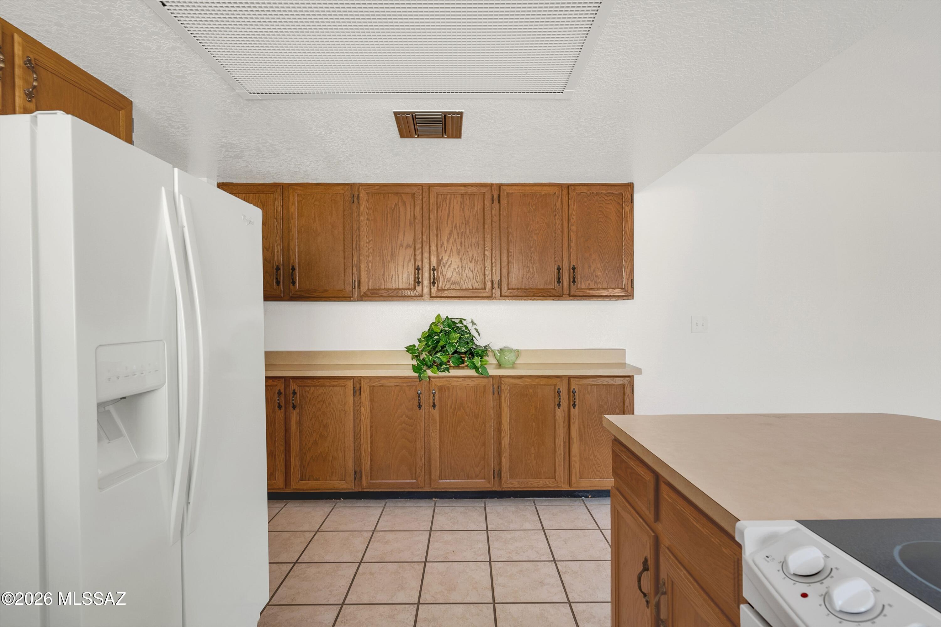 1897 N Fountain Park Drive