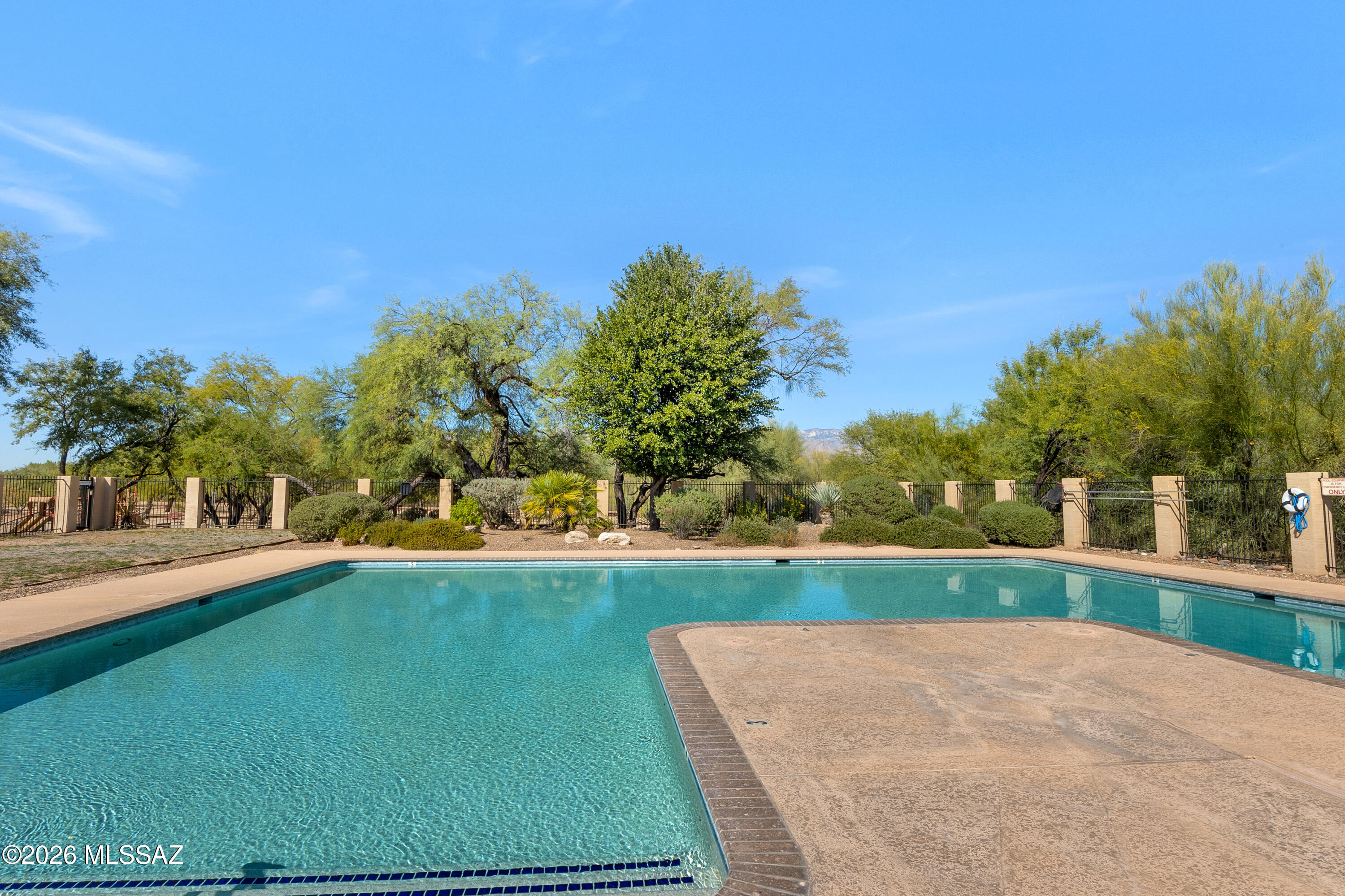 1897 N Fountain Park Drive