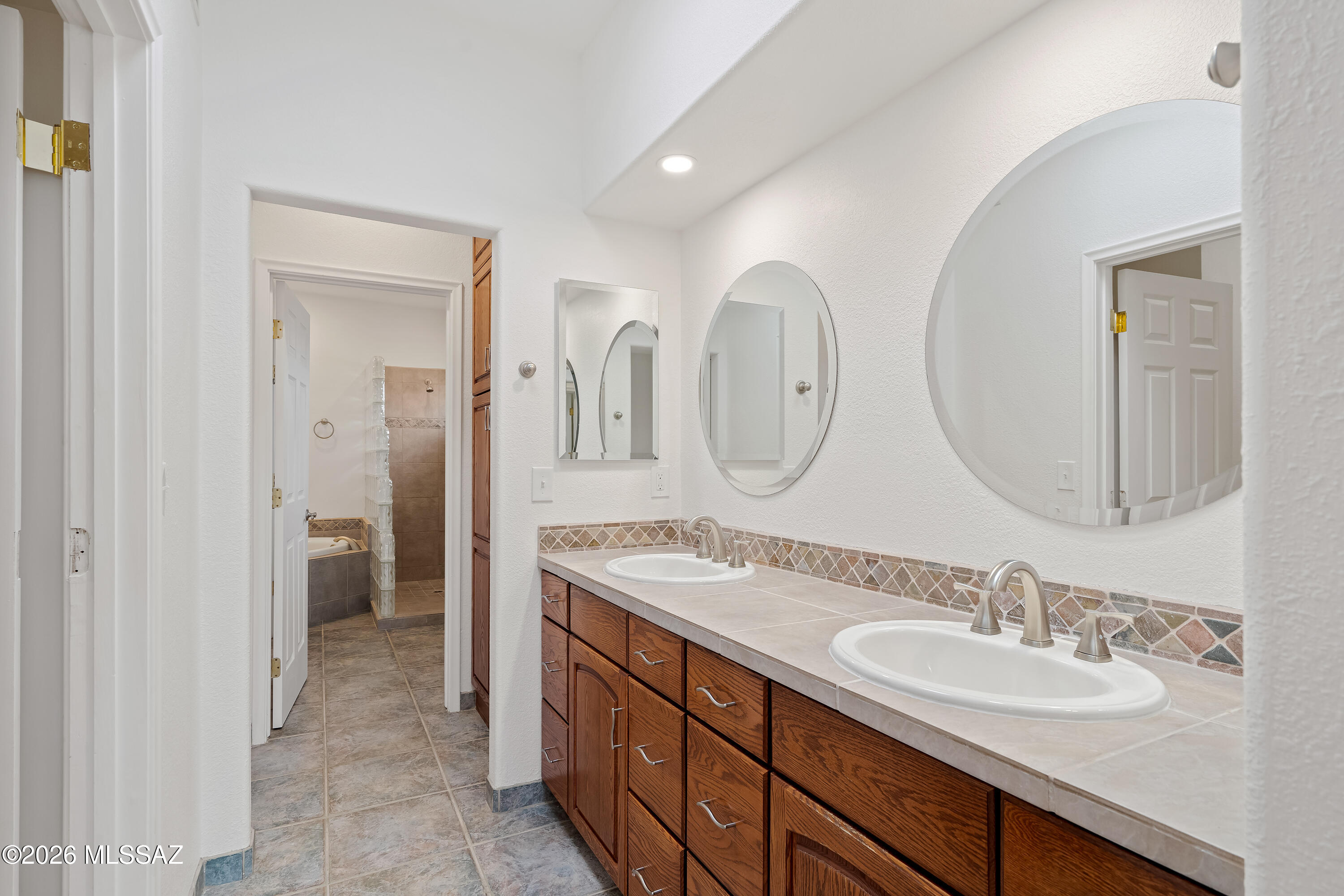 6221 N Placita De Rojelio