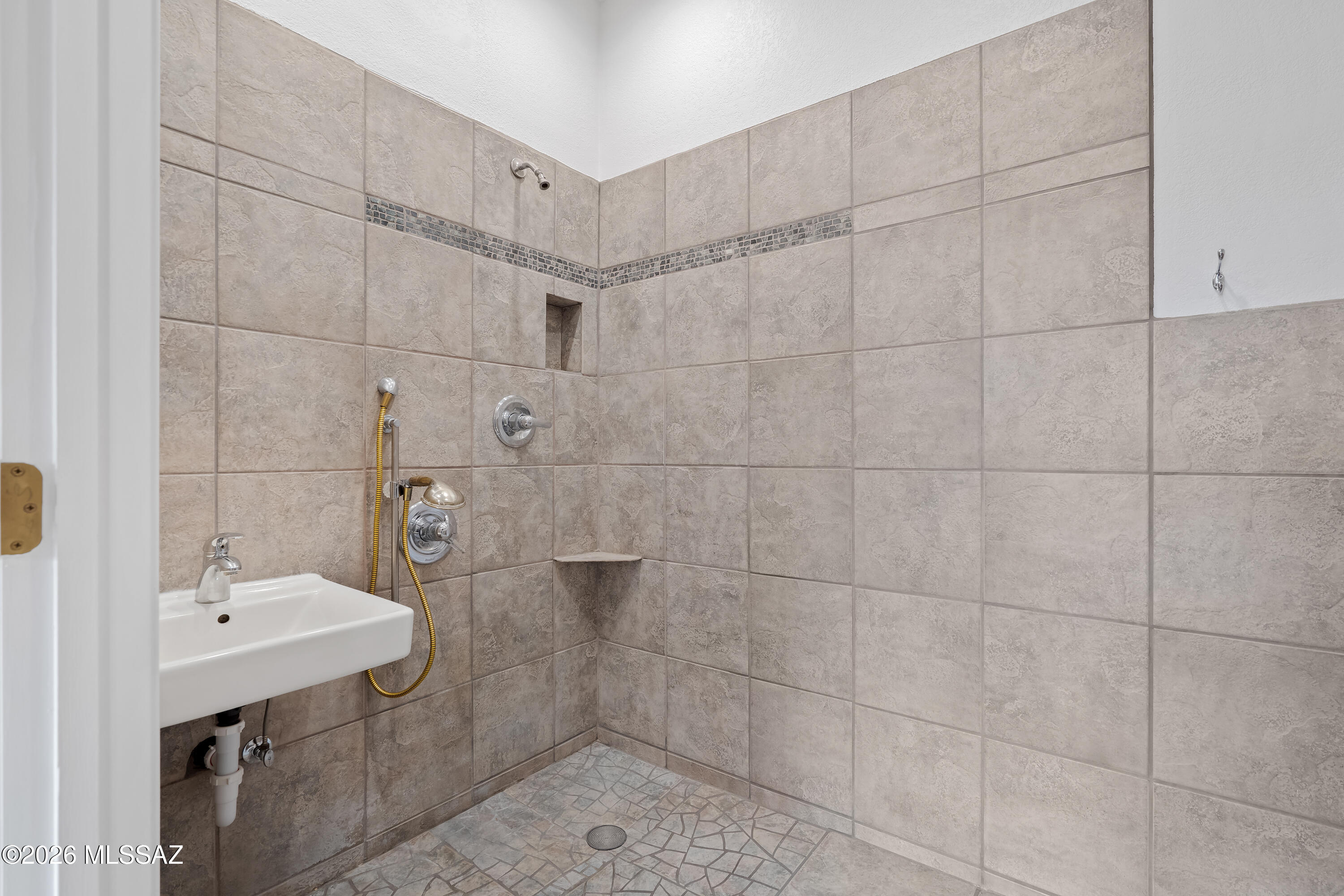 6221 N Placita De Rojelio