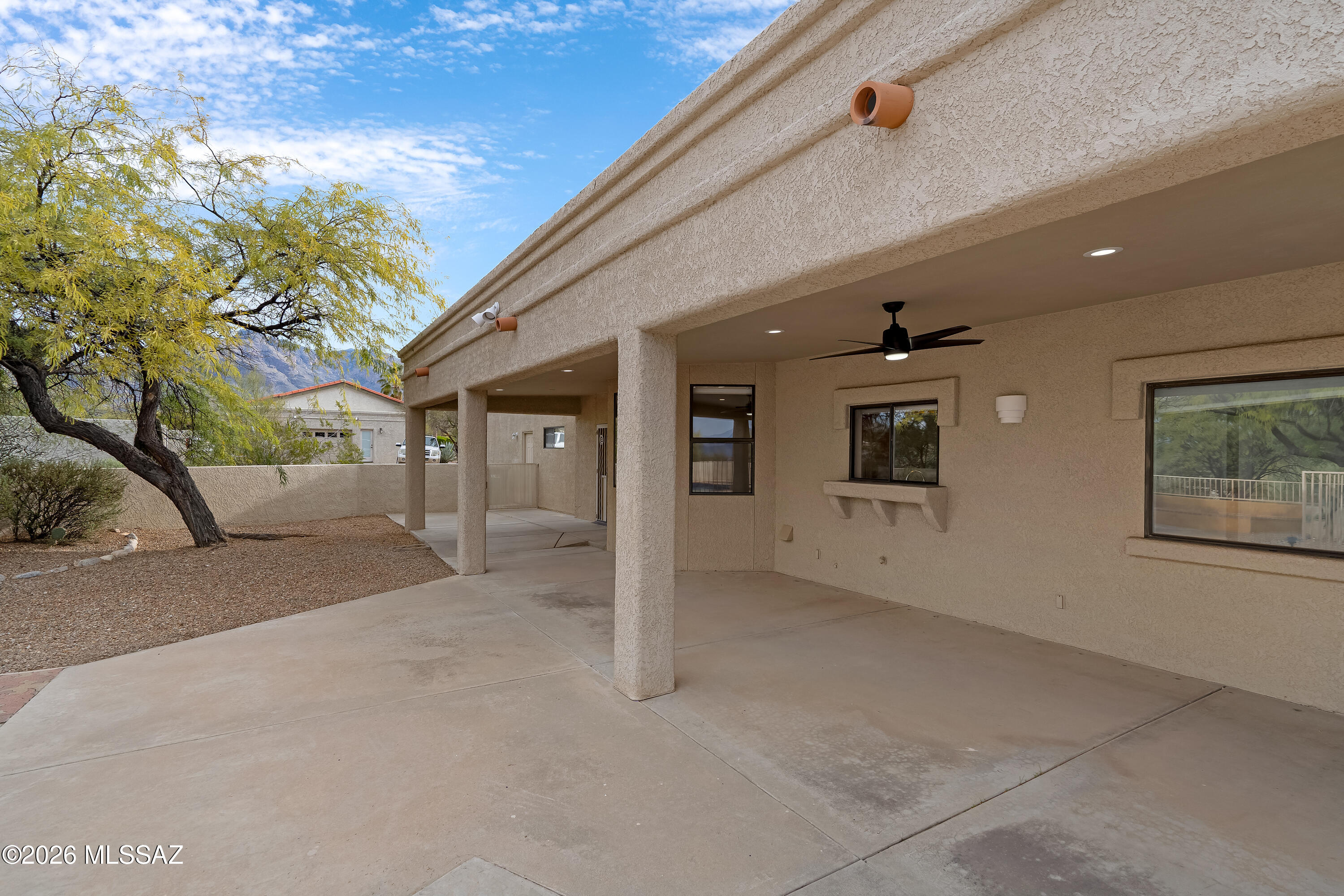 6221 N Placita De Rojelio