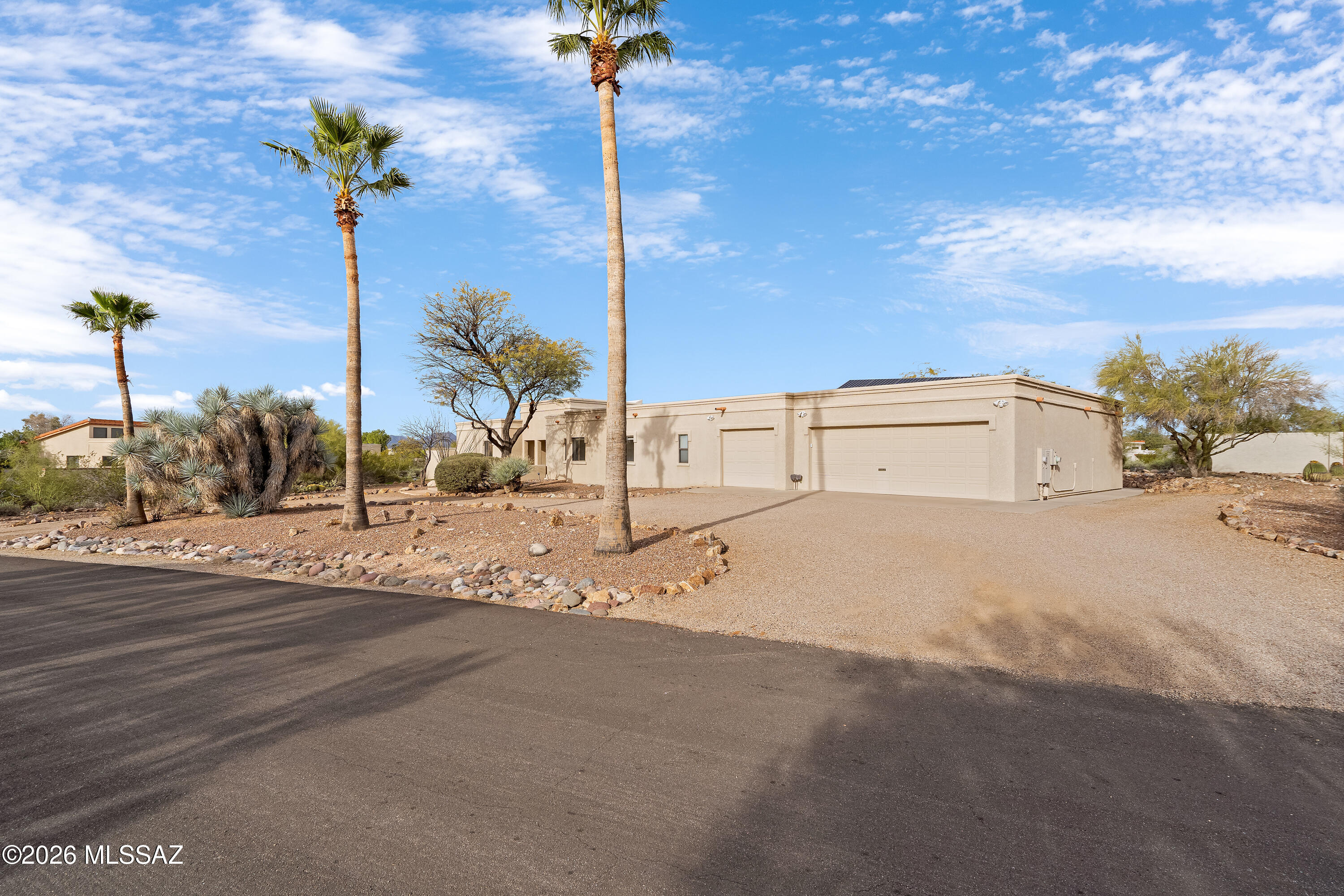 6221 N Placita De Rojelio