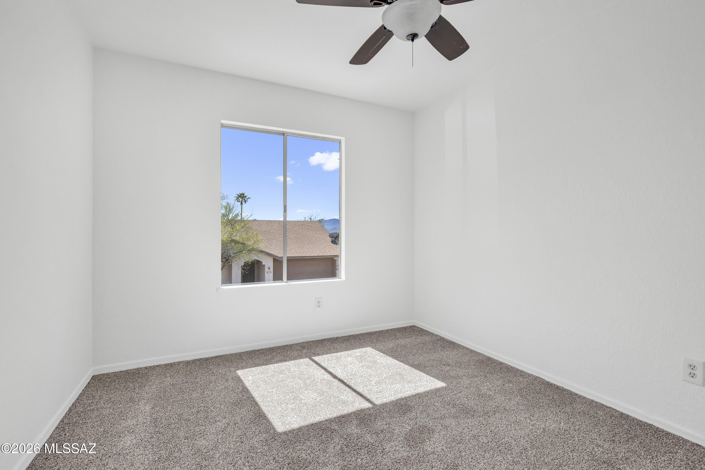 8179 N Streamside Avenue