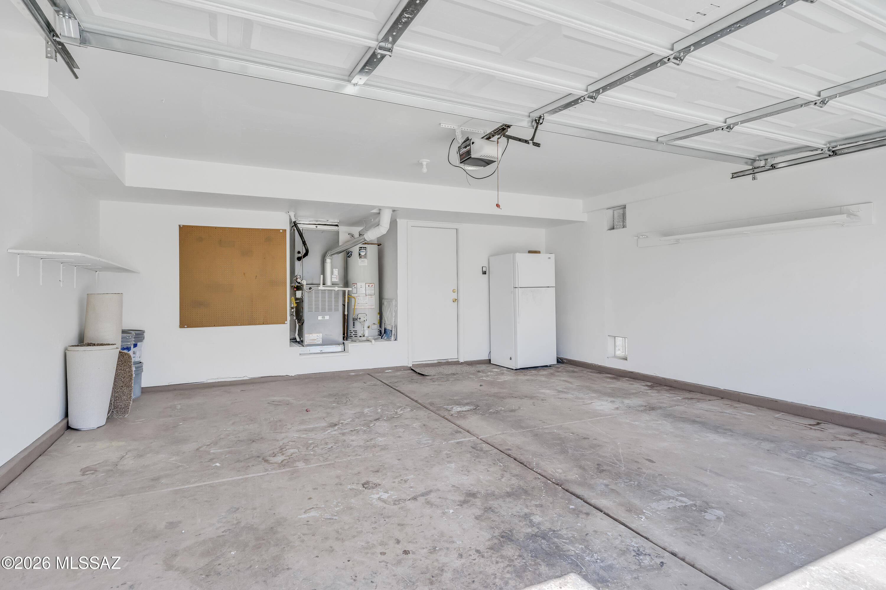 8179 N Streamside Avenue