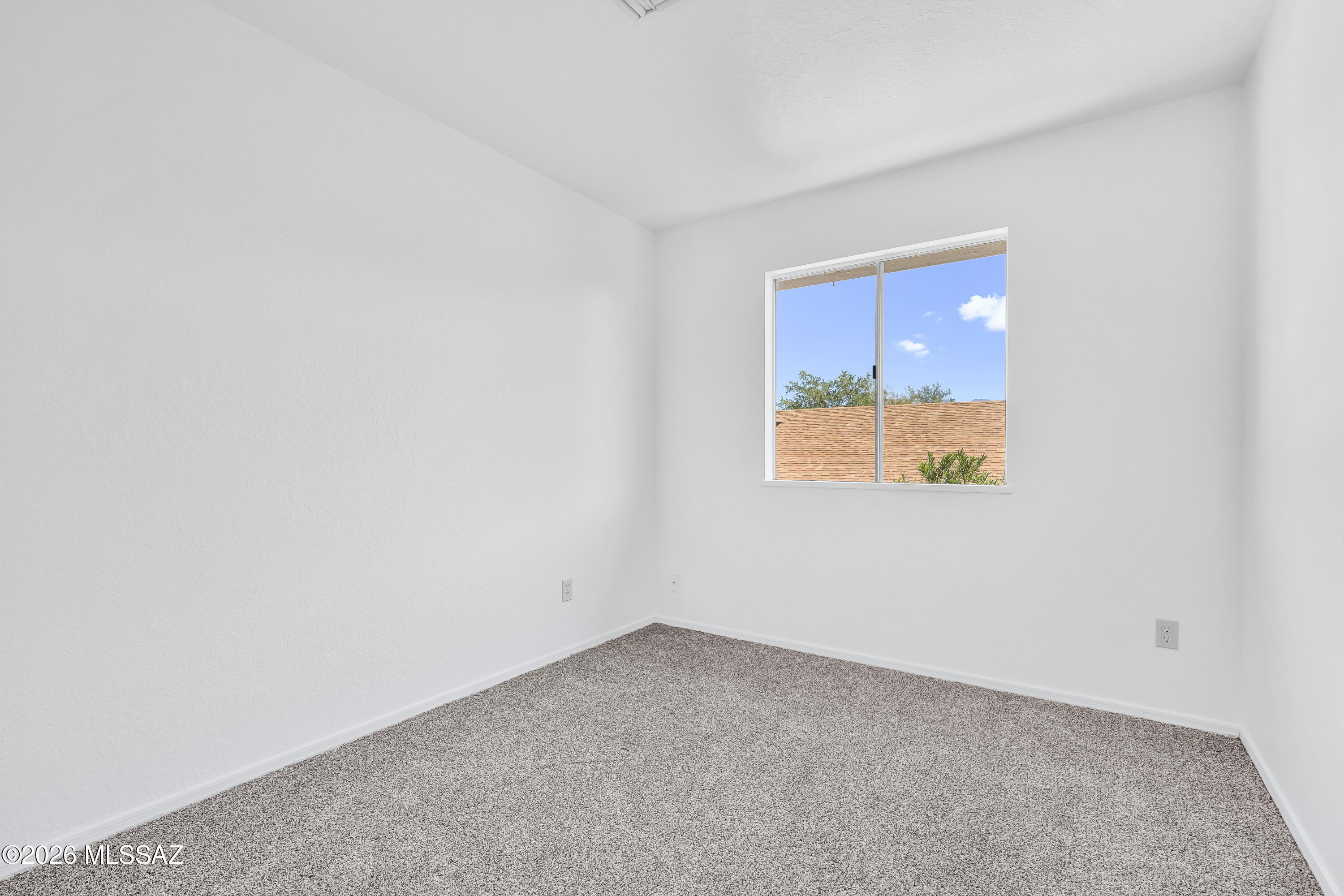 8179 N Streamside Avenue