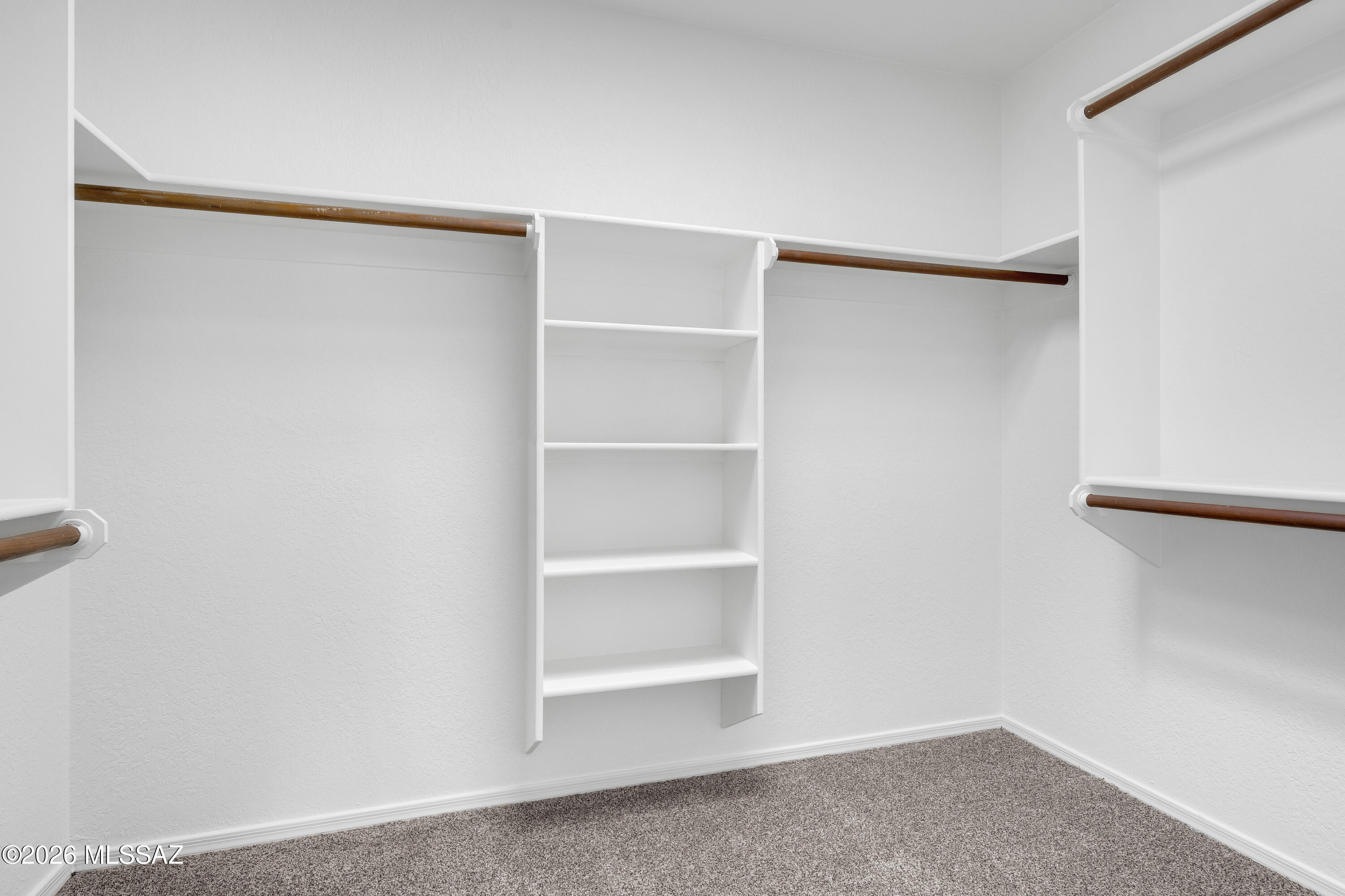 8179 N Streamside Avenue