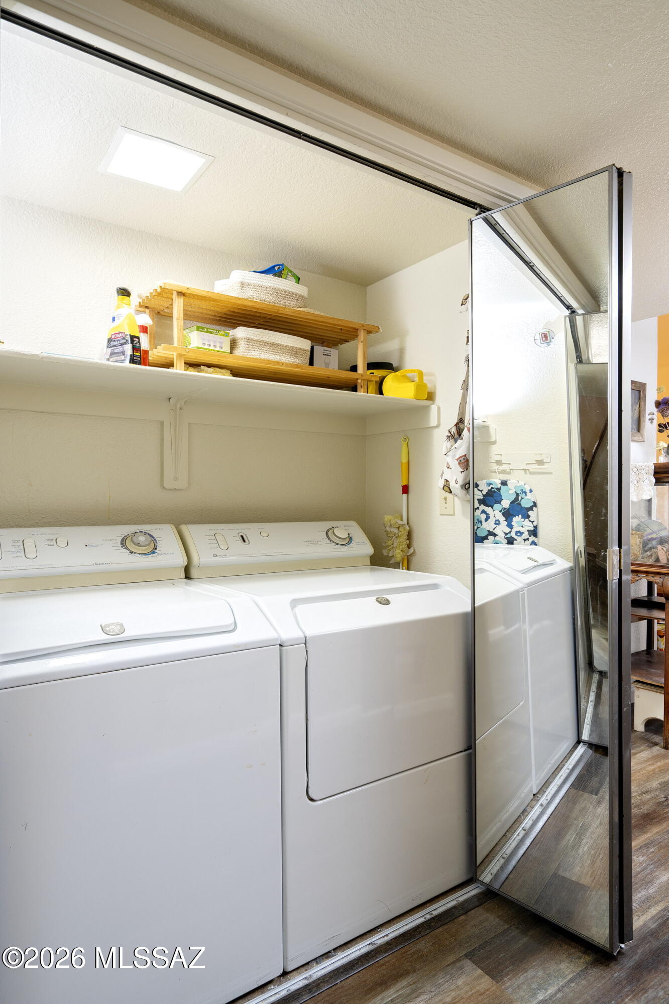 5469 N Vía Del Arbolito