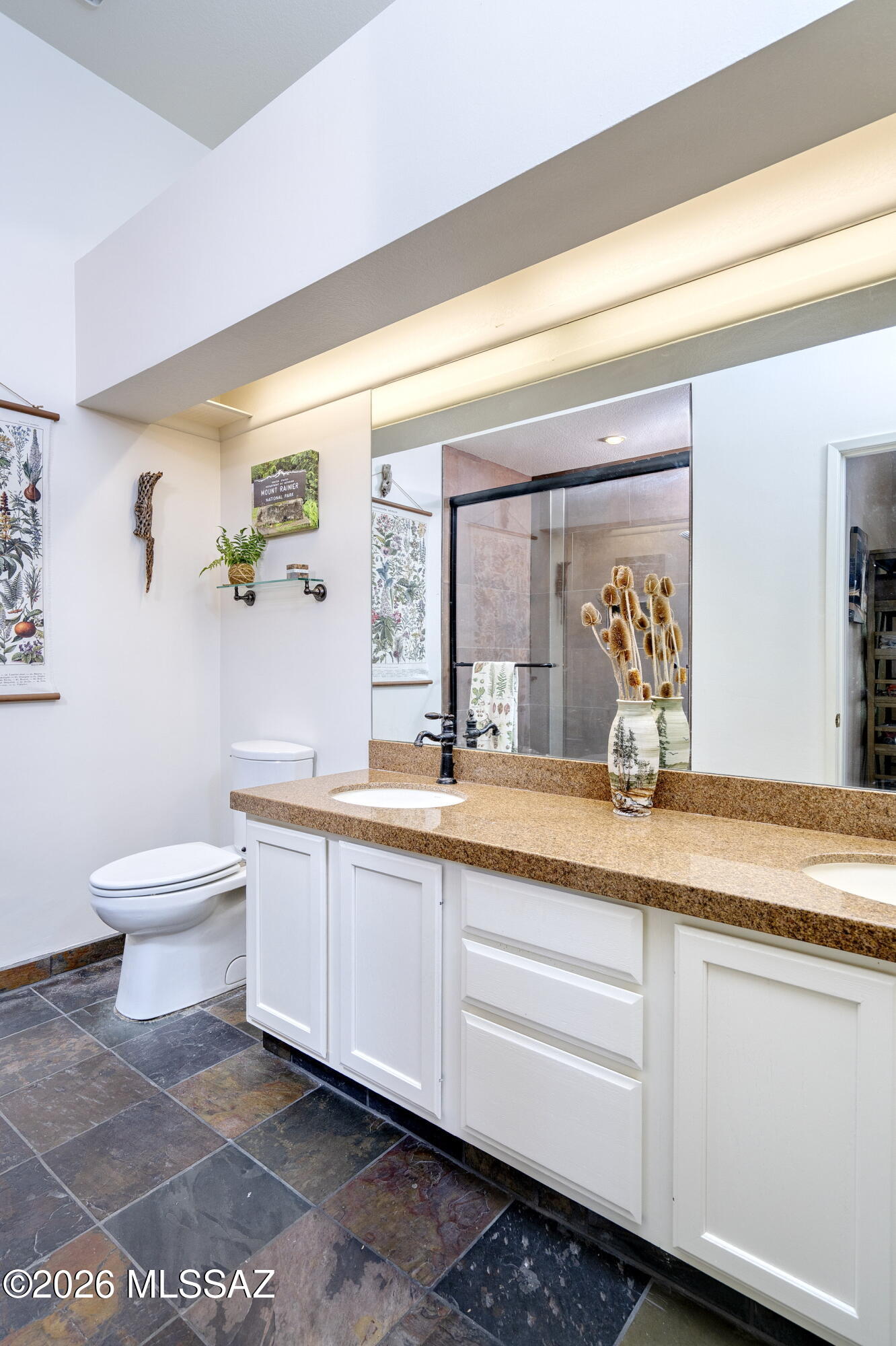 5469 N Vía Del Arbolito