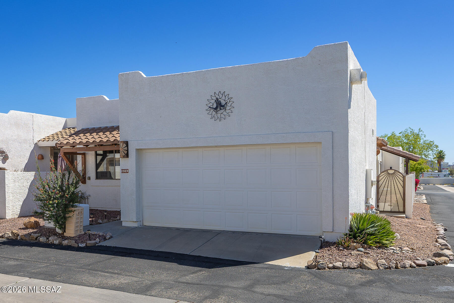 2909 S Full Moon Drive