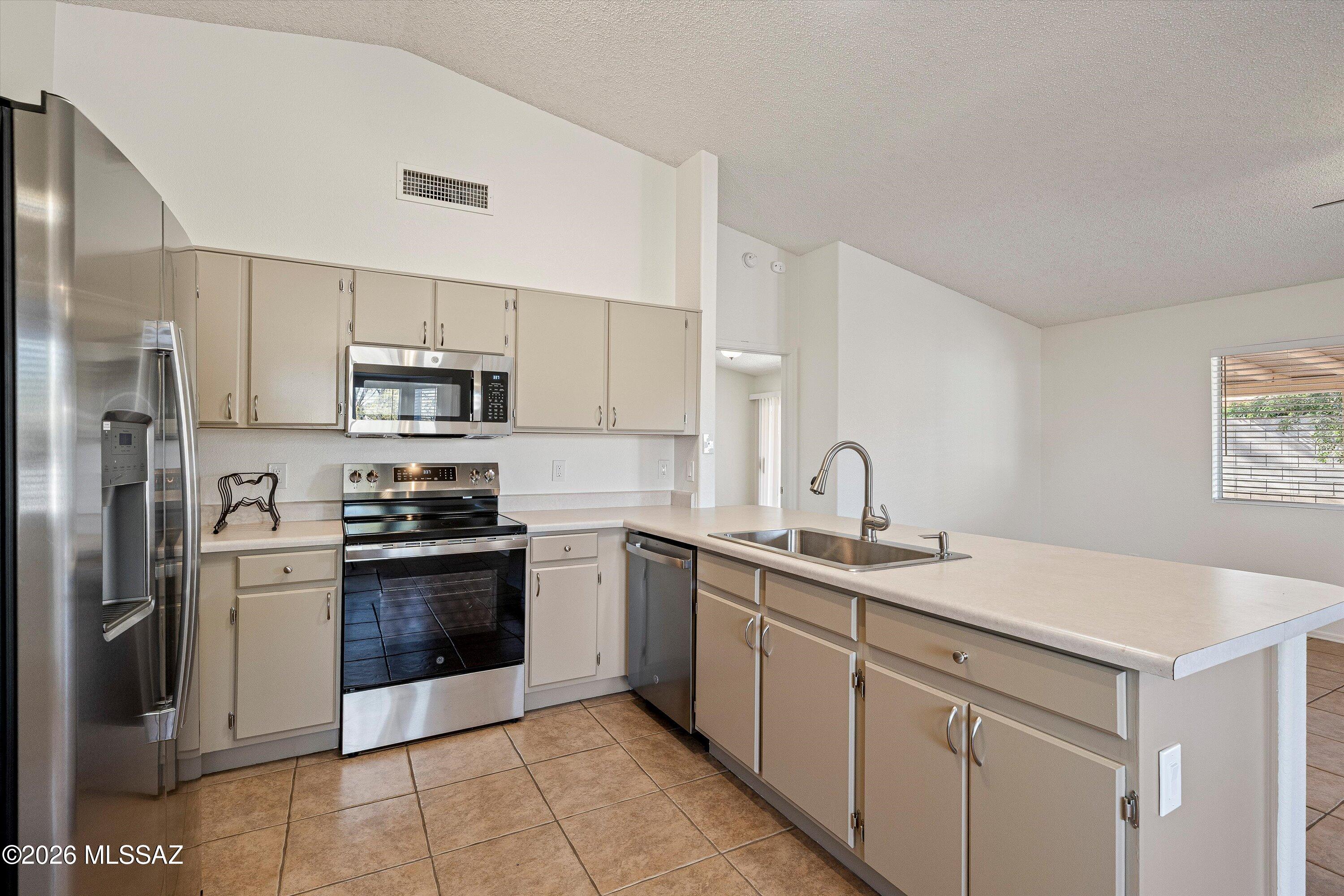 9845 E Banbridge Street