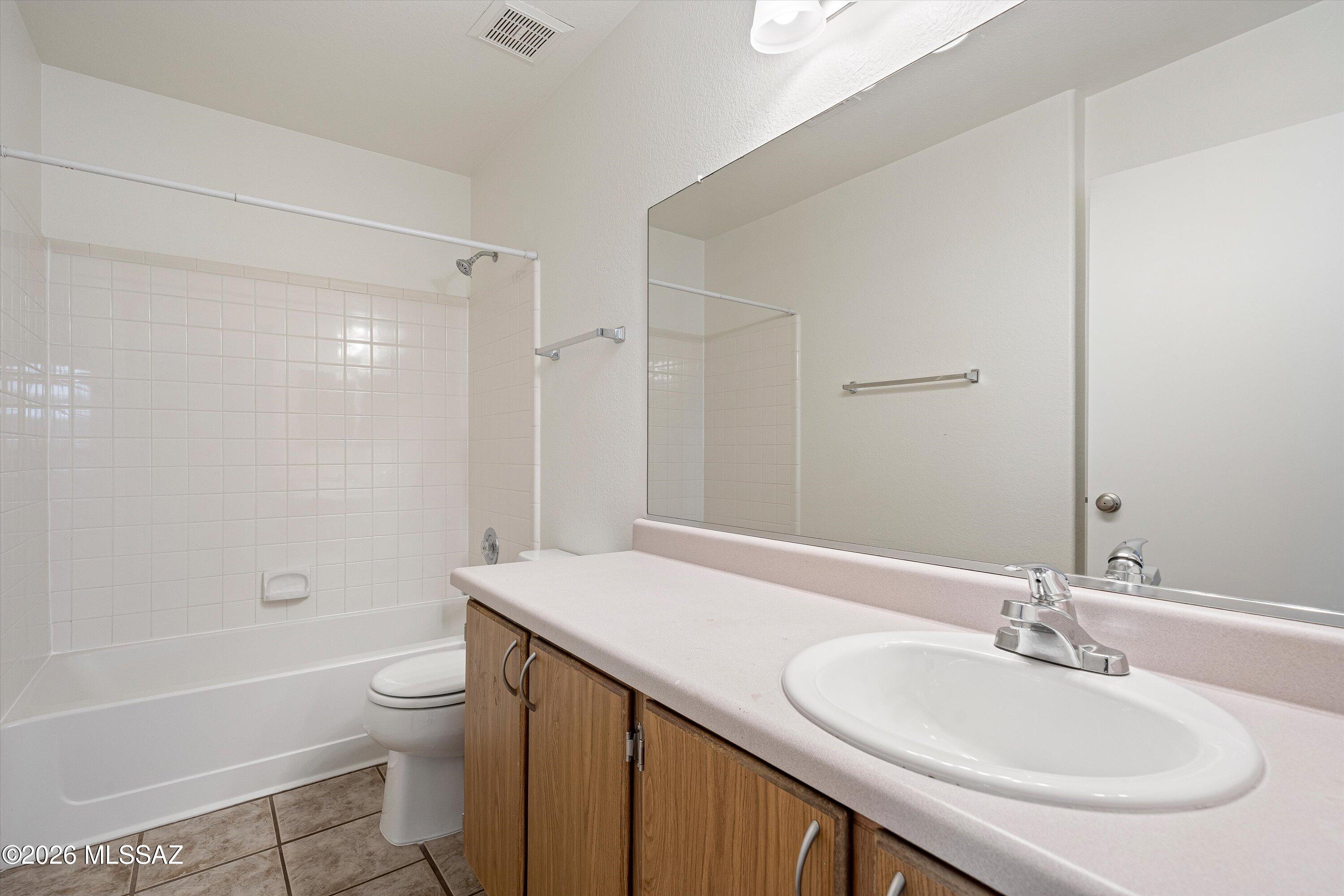 9845 E Banbridge Street