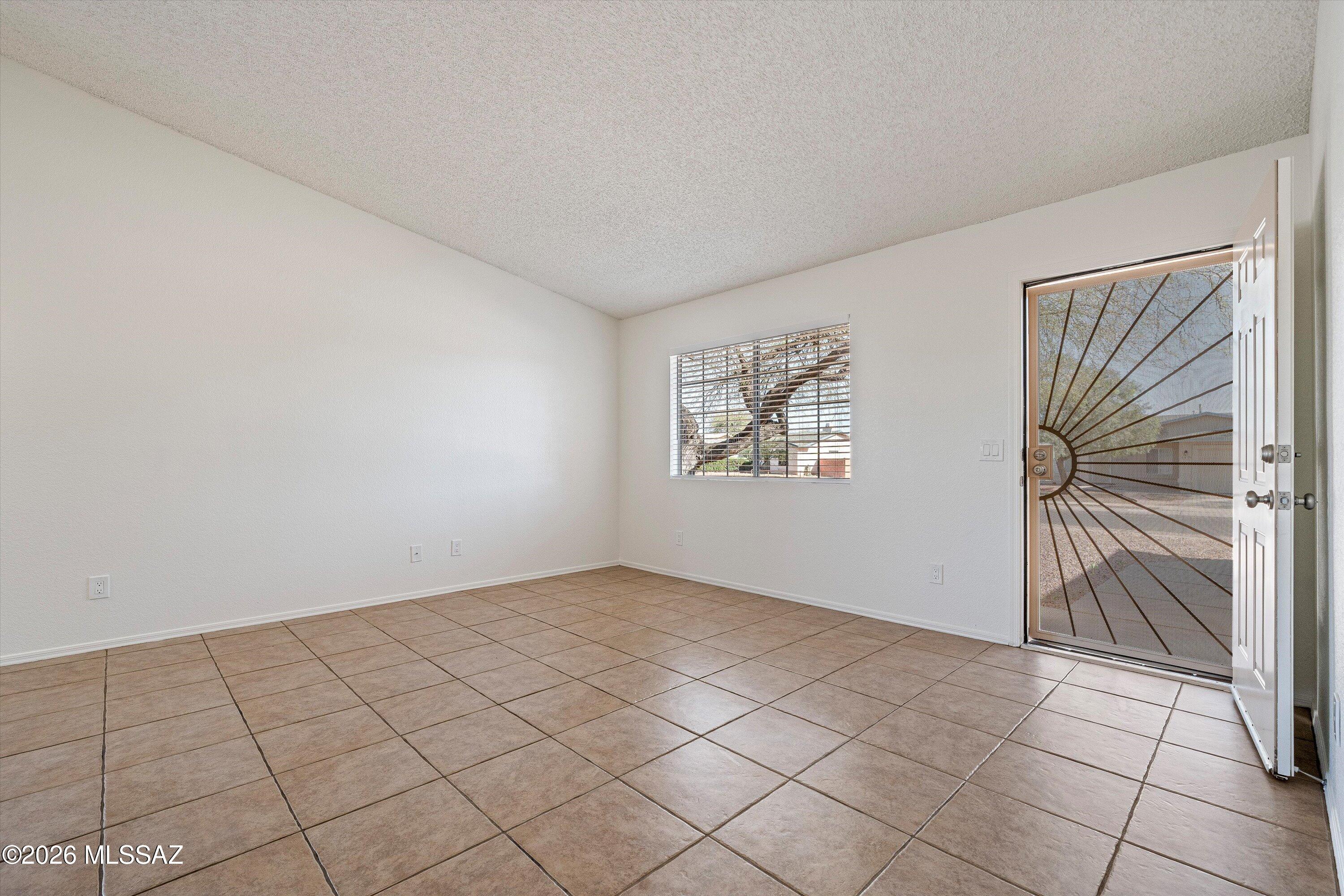 9845 E Banbridge Street