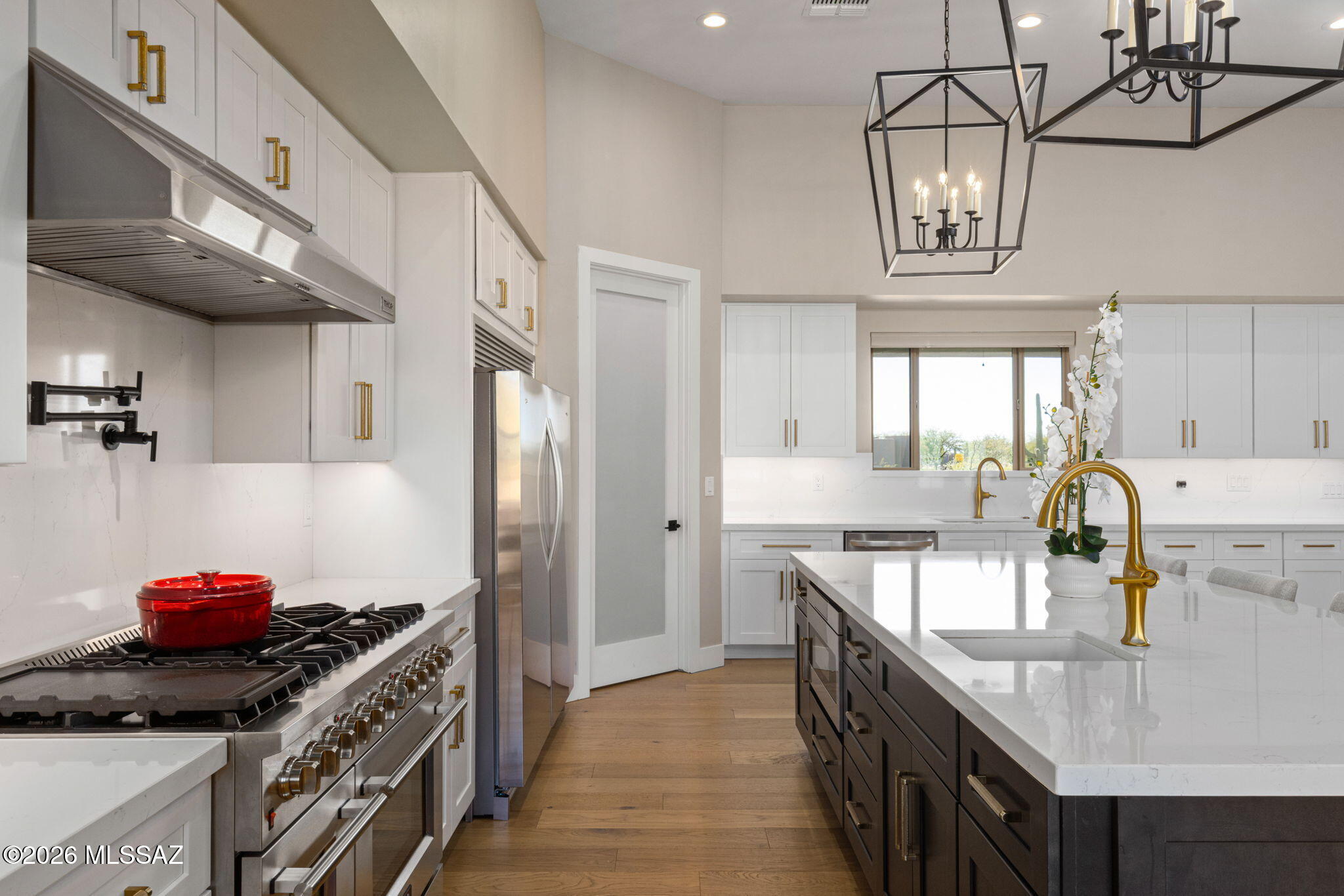 2725 N Megafauna Court