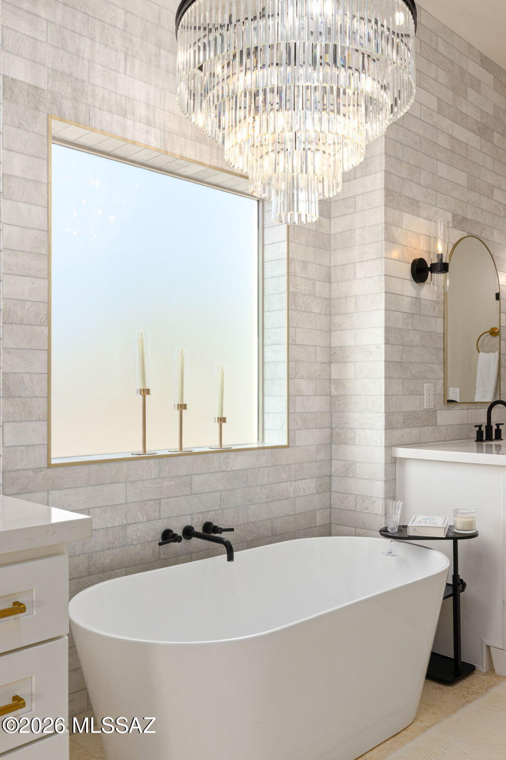 2725 N Megafauna Court