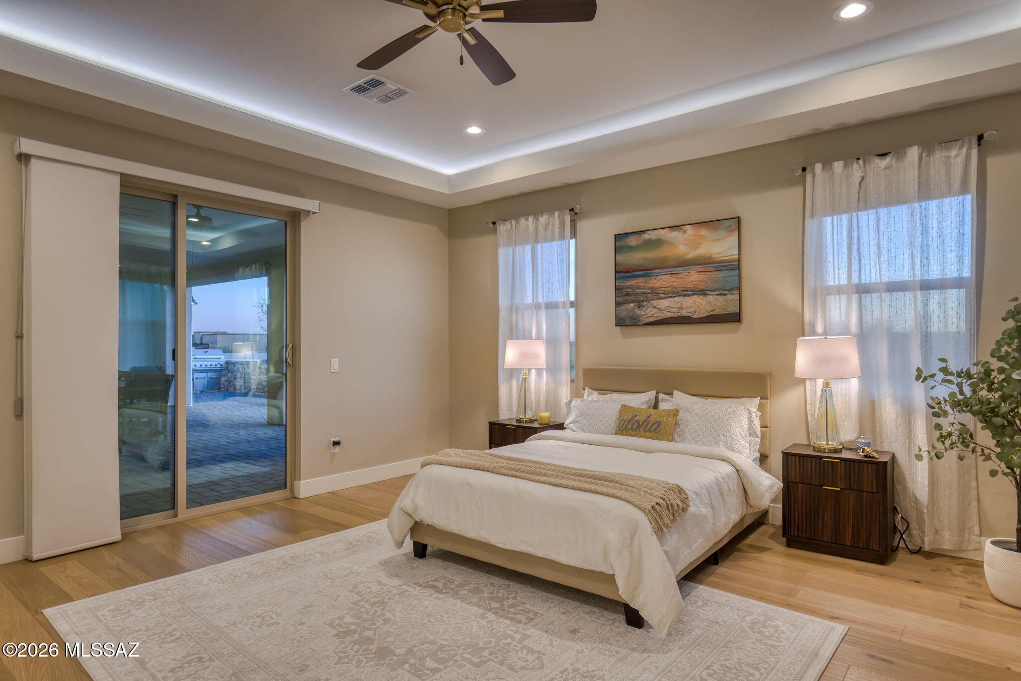 2725 N Megafauna Court