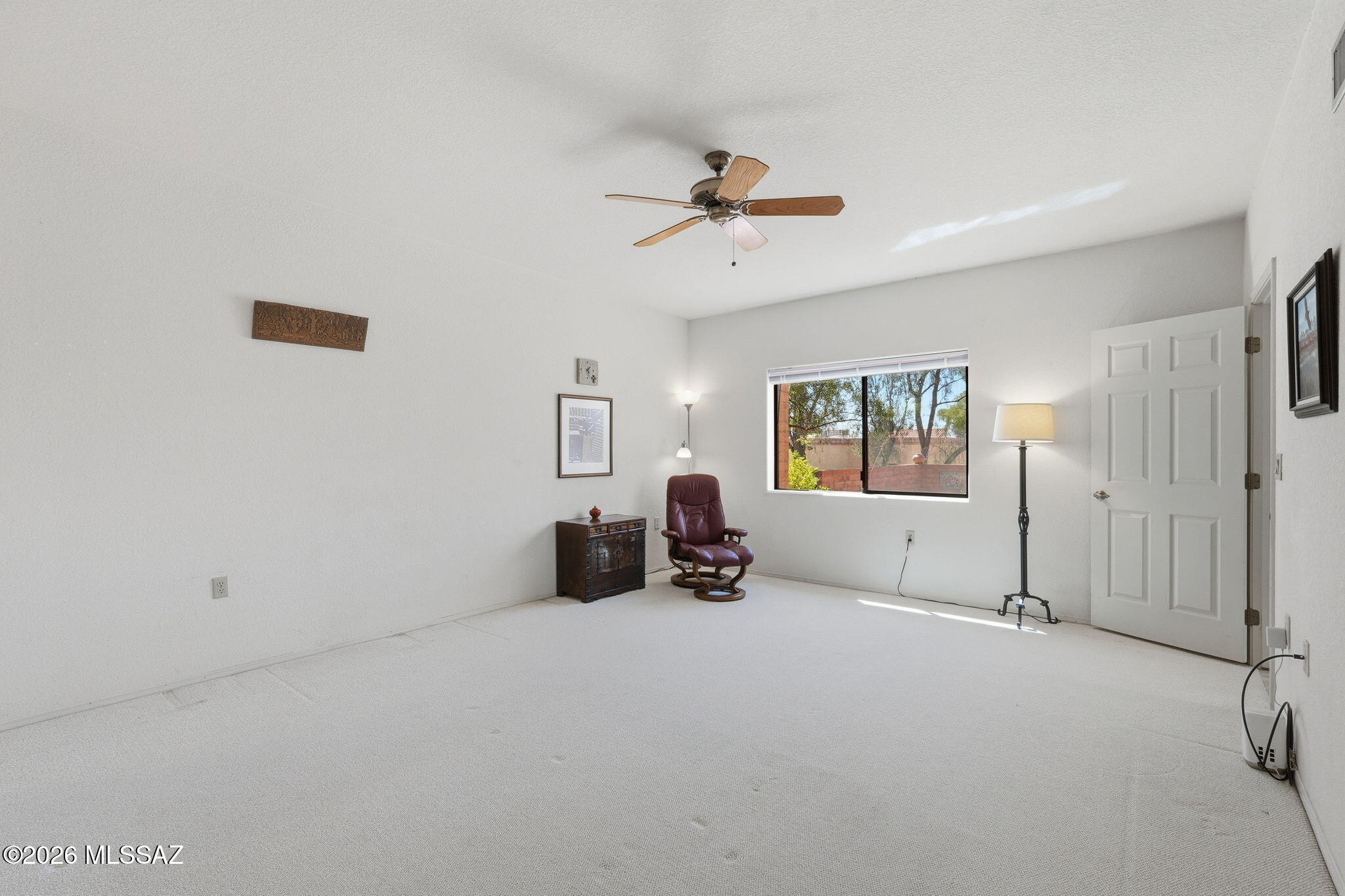 8647 N Little Oak Lane