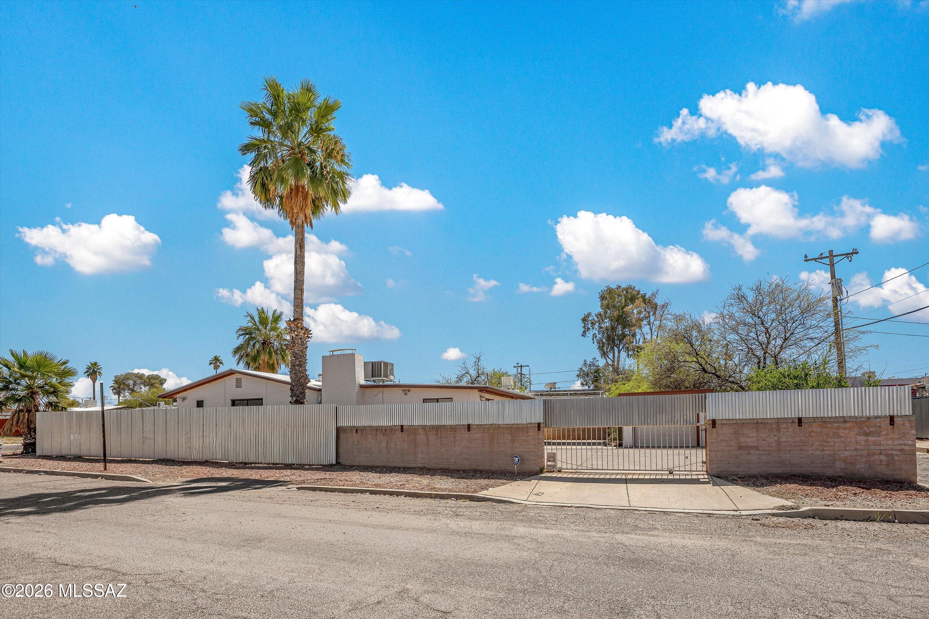 2519 N Euclid Avenue