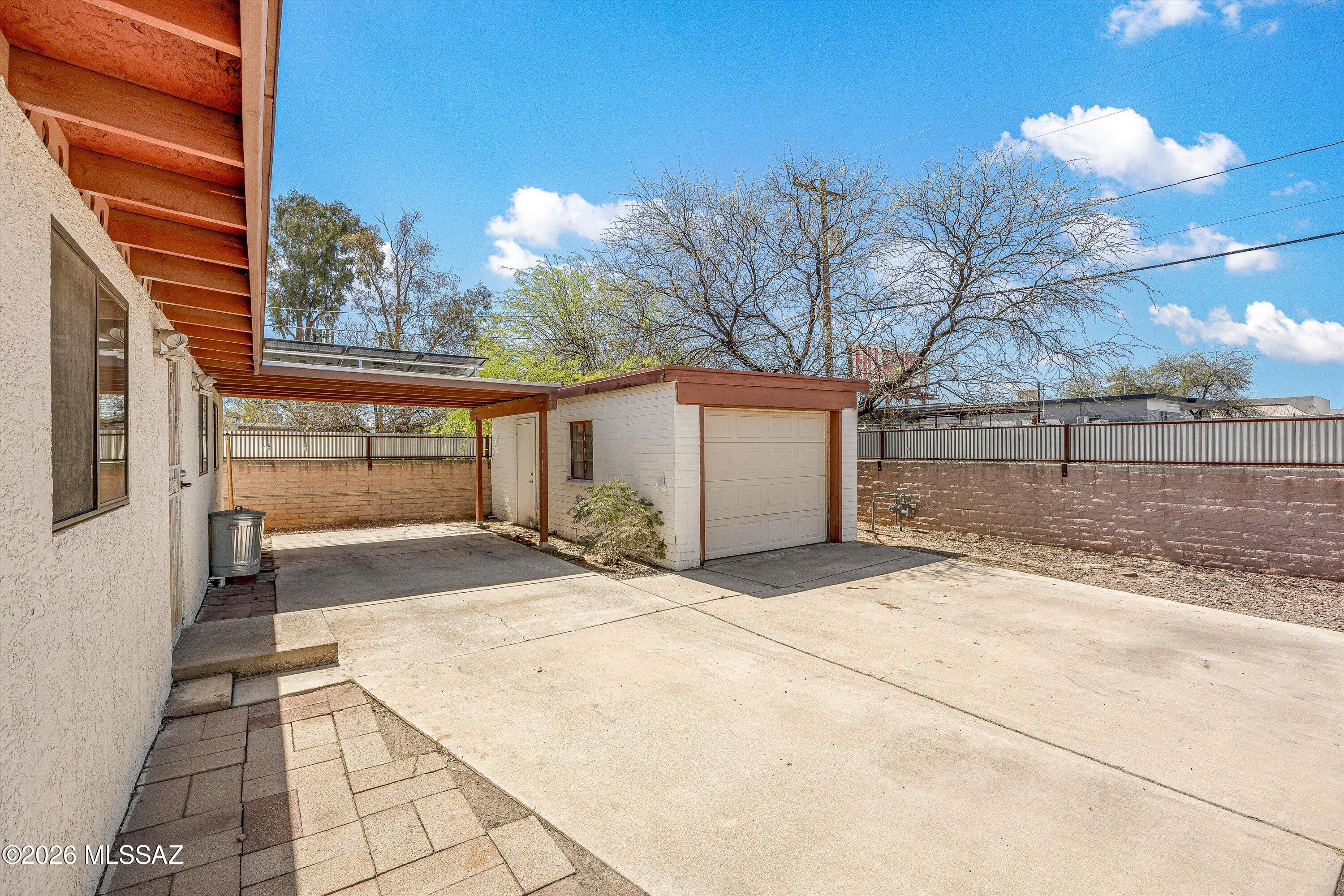 2519 N Euclid Avenue