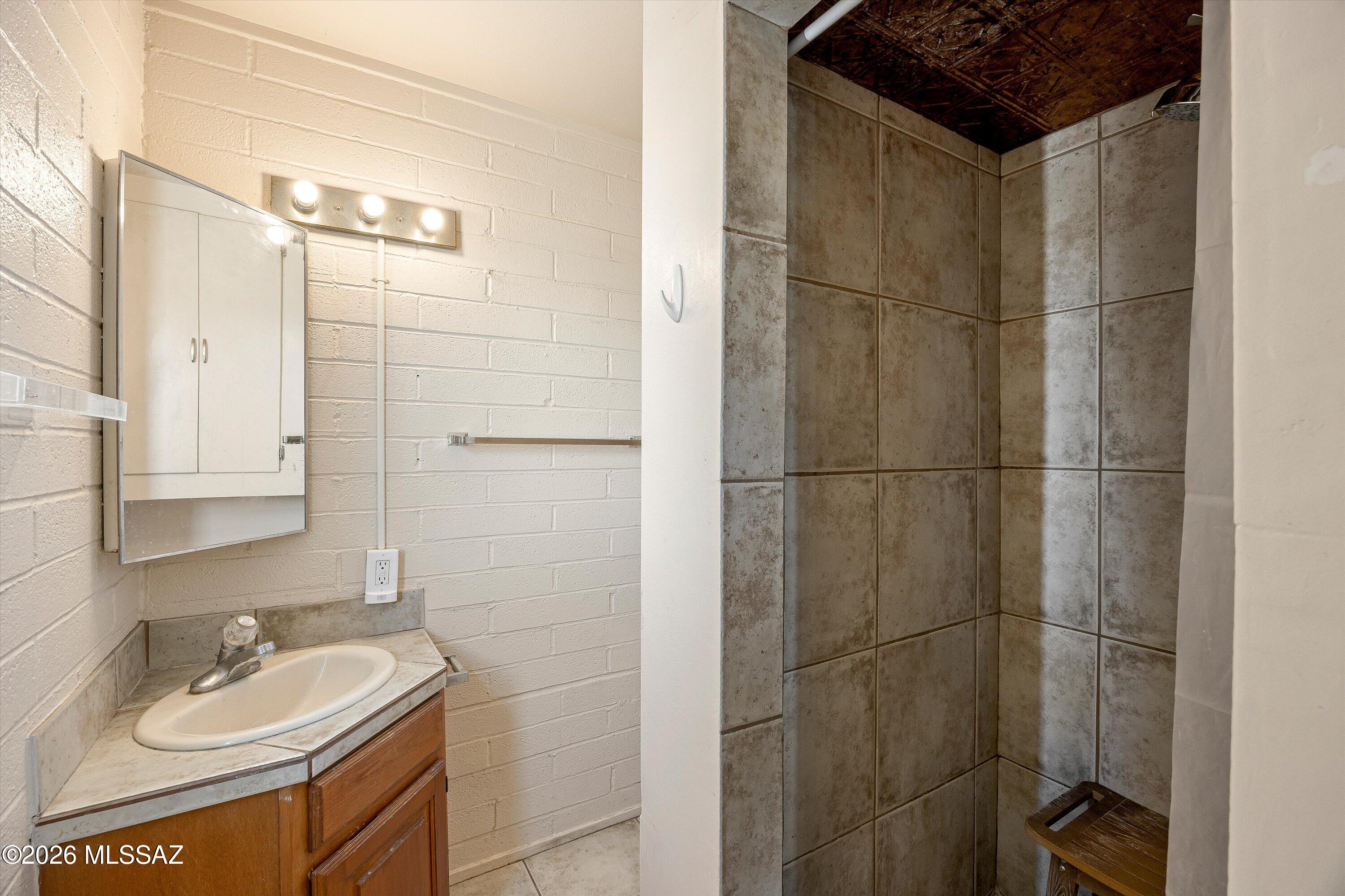 2519 N Euclid Avenue