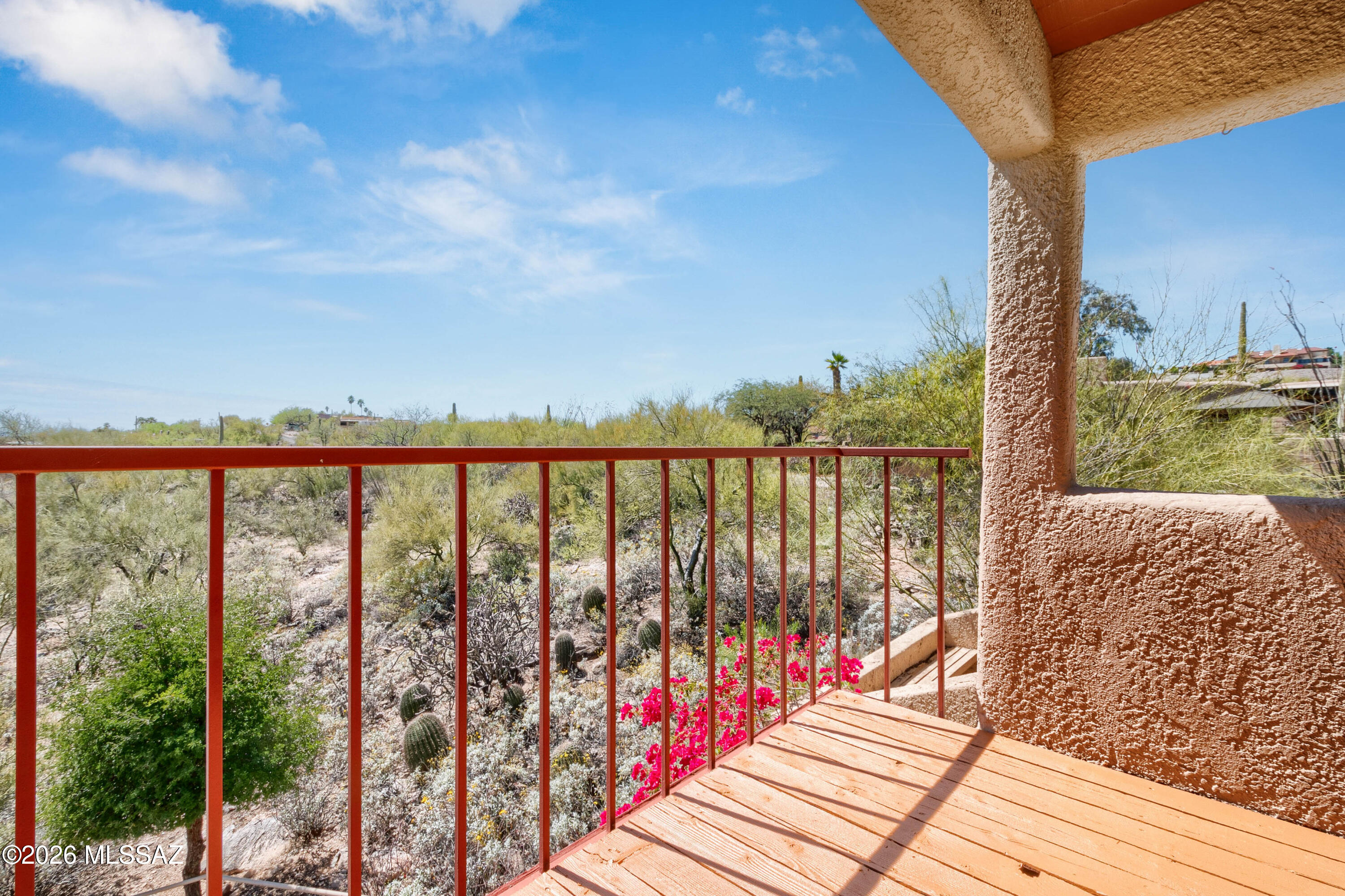 6015 E Paseo Ventoso