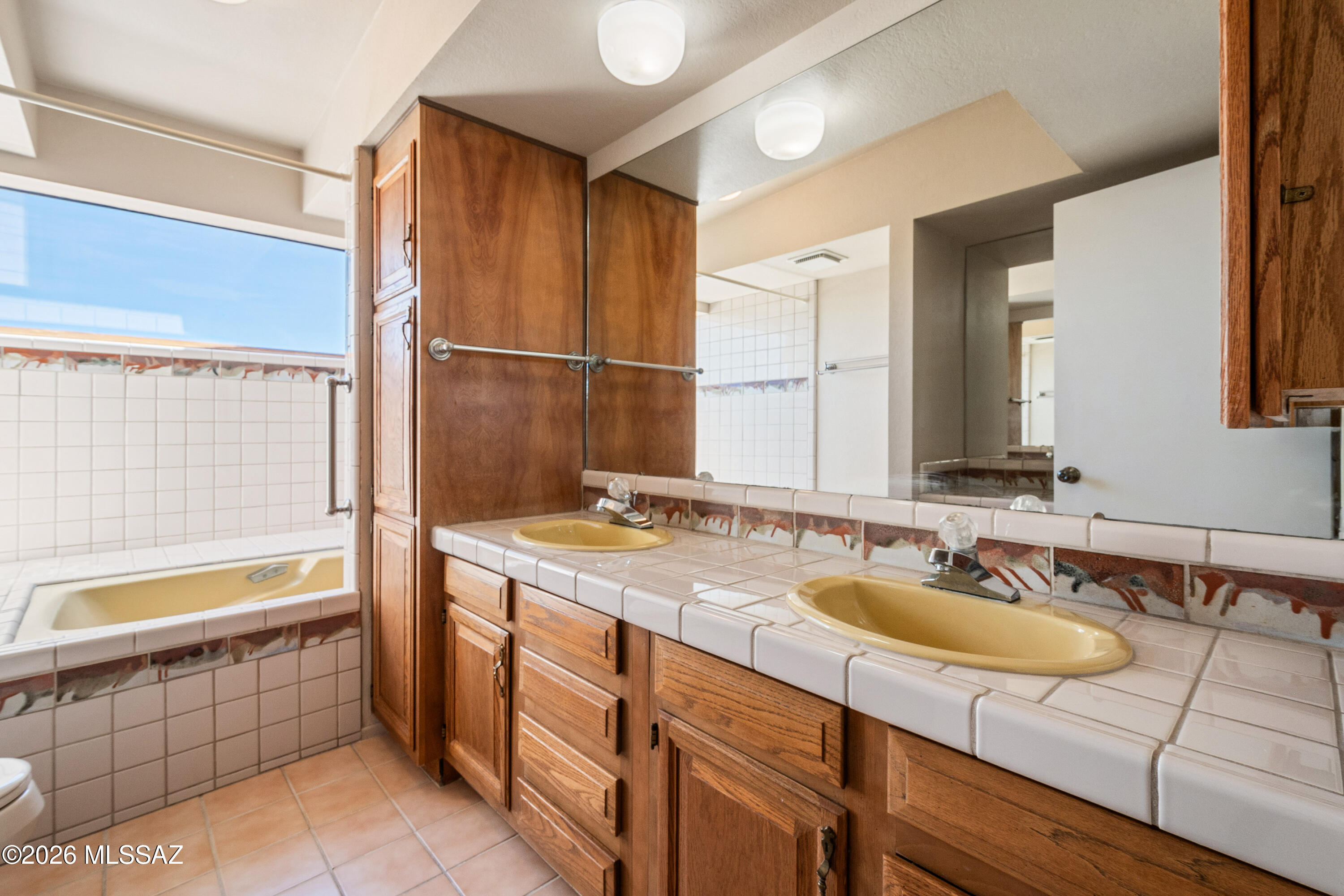 6015 E Paseo Ventoso