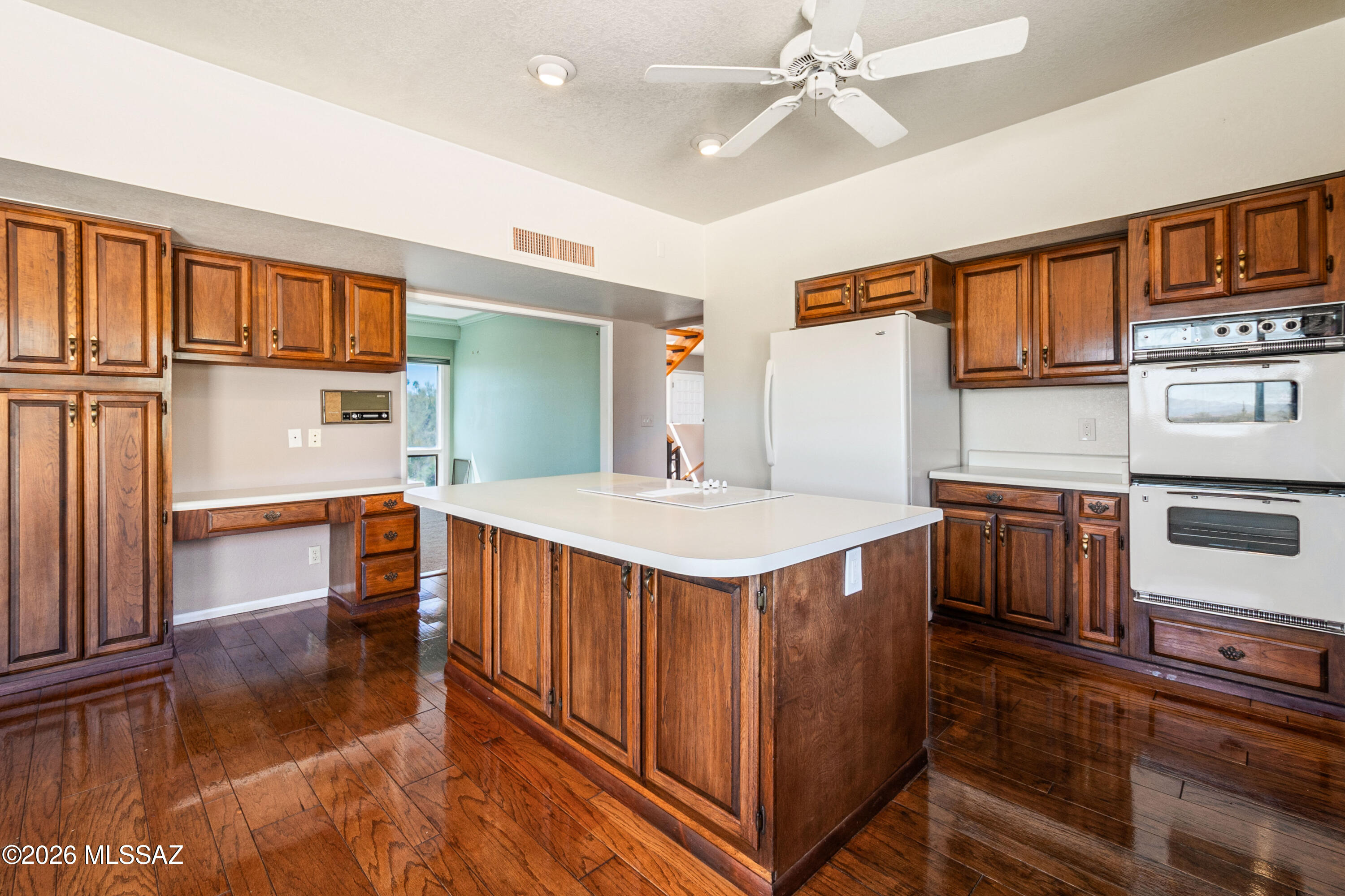 6015 E Paseo Ventoso