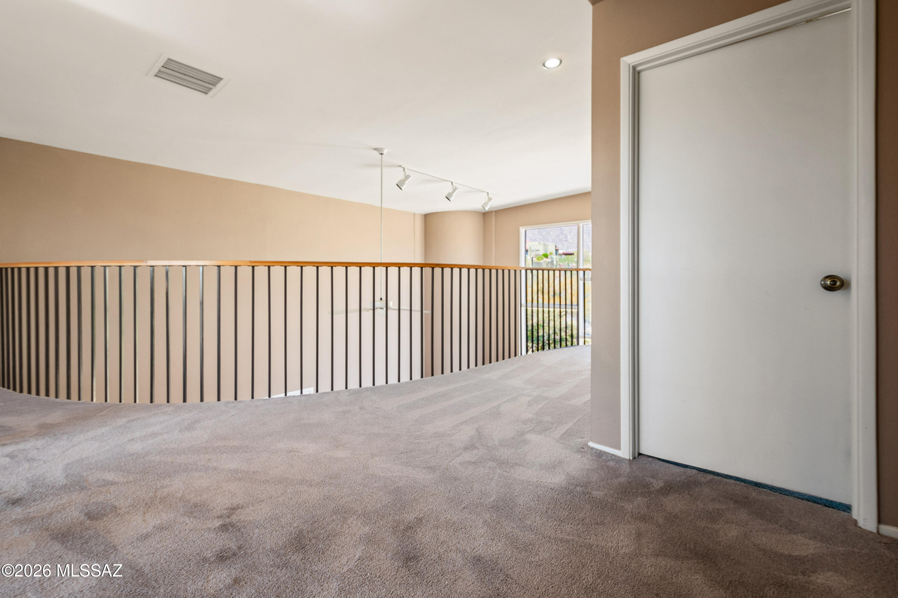 6015 E Paseo Ventoso