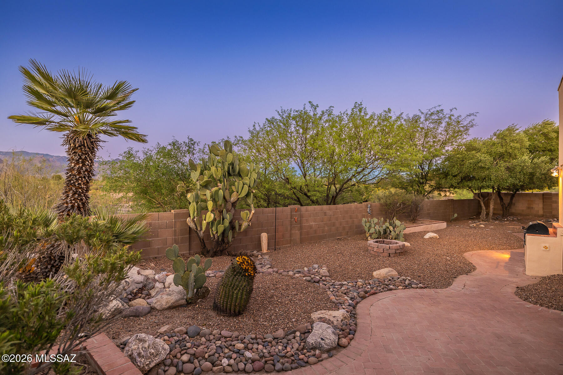 7667 E Park View Drive