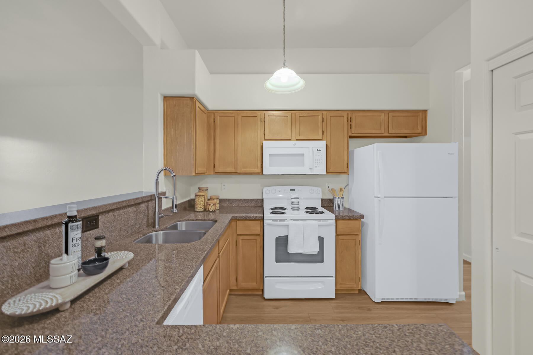 7667 E Park View Drive