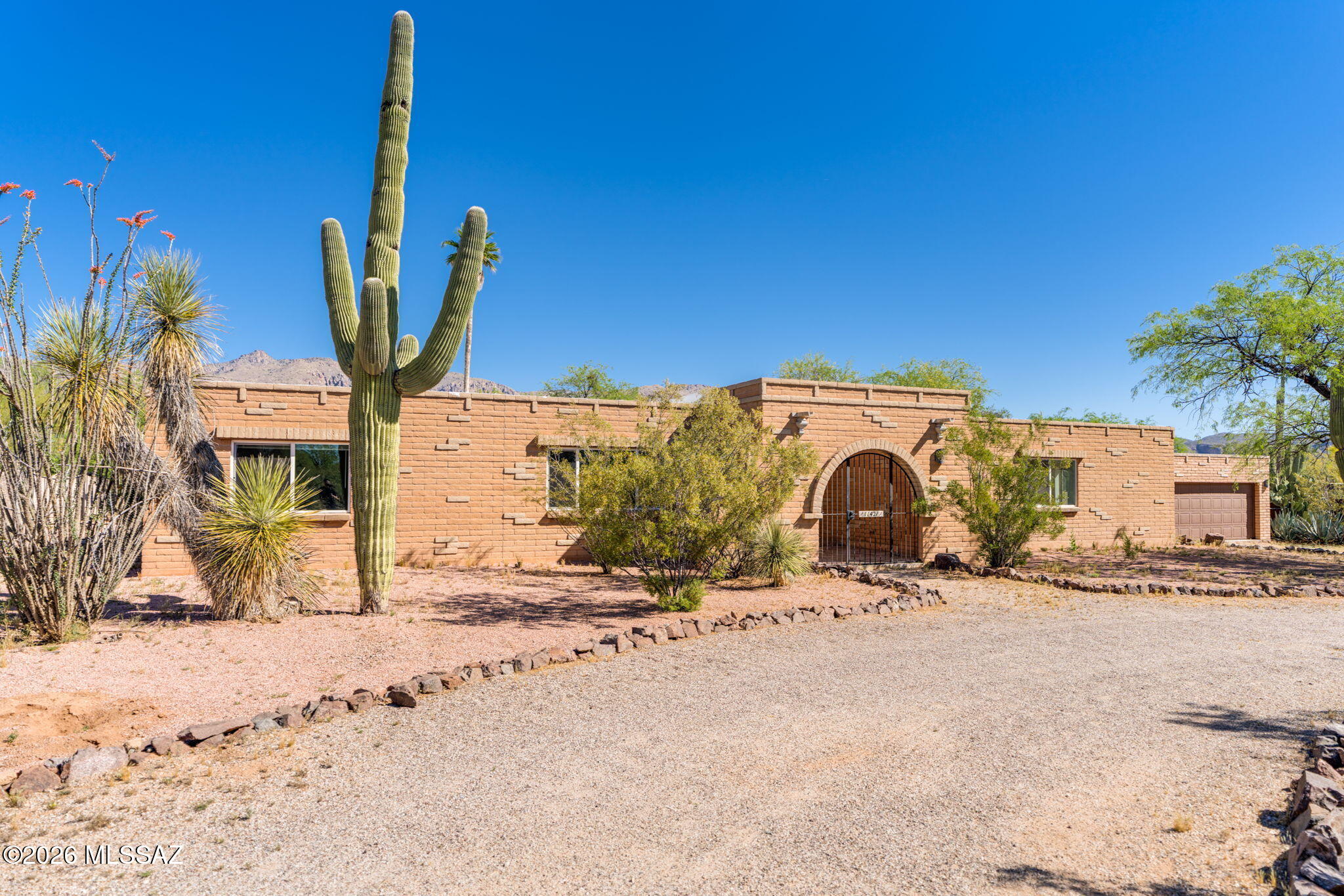 11421 E Holster Drive