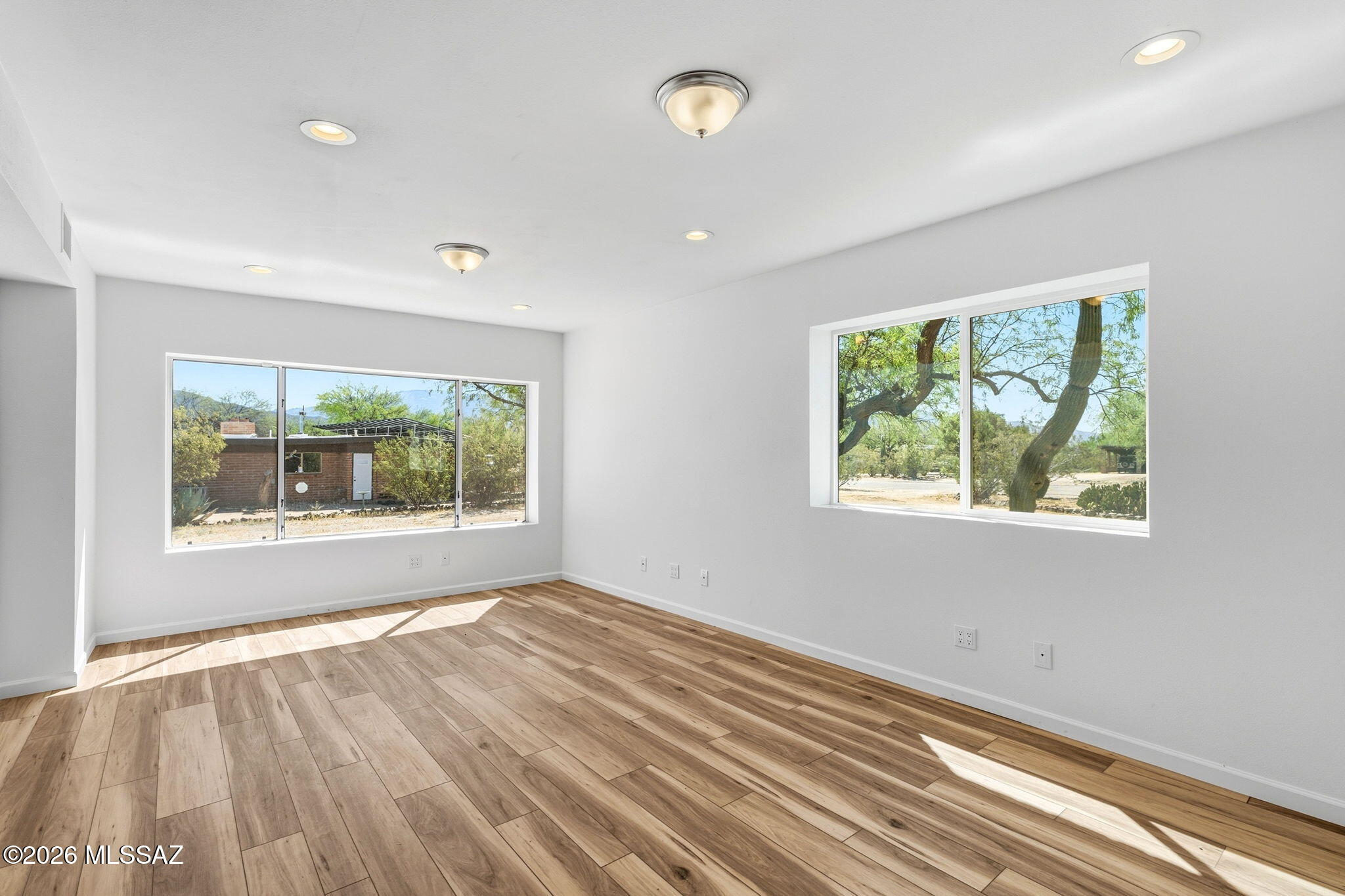 11421 E Holster Drive