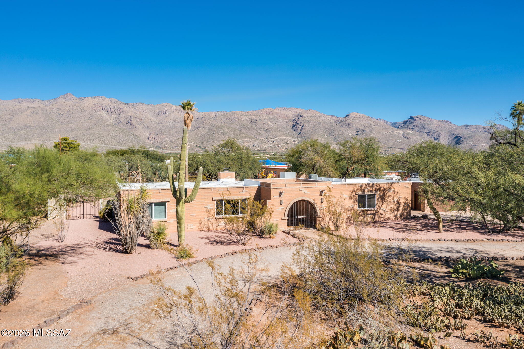 11421 E Holster Drive