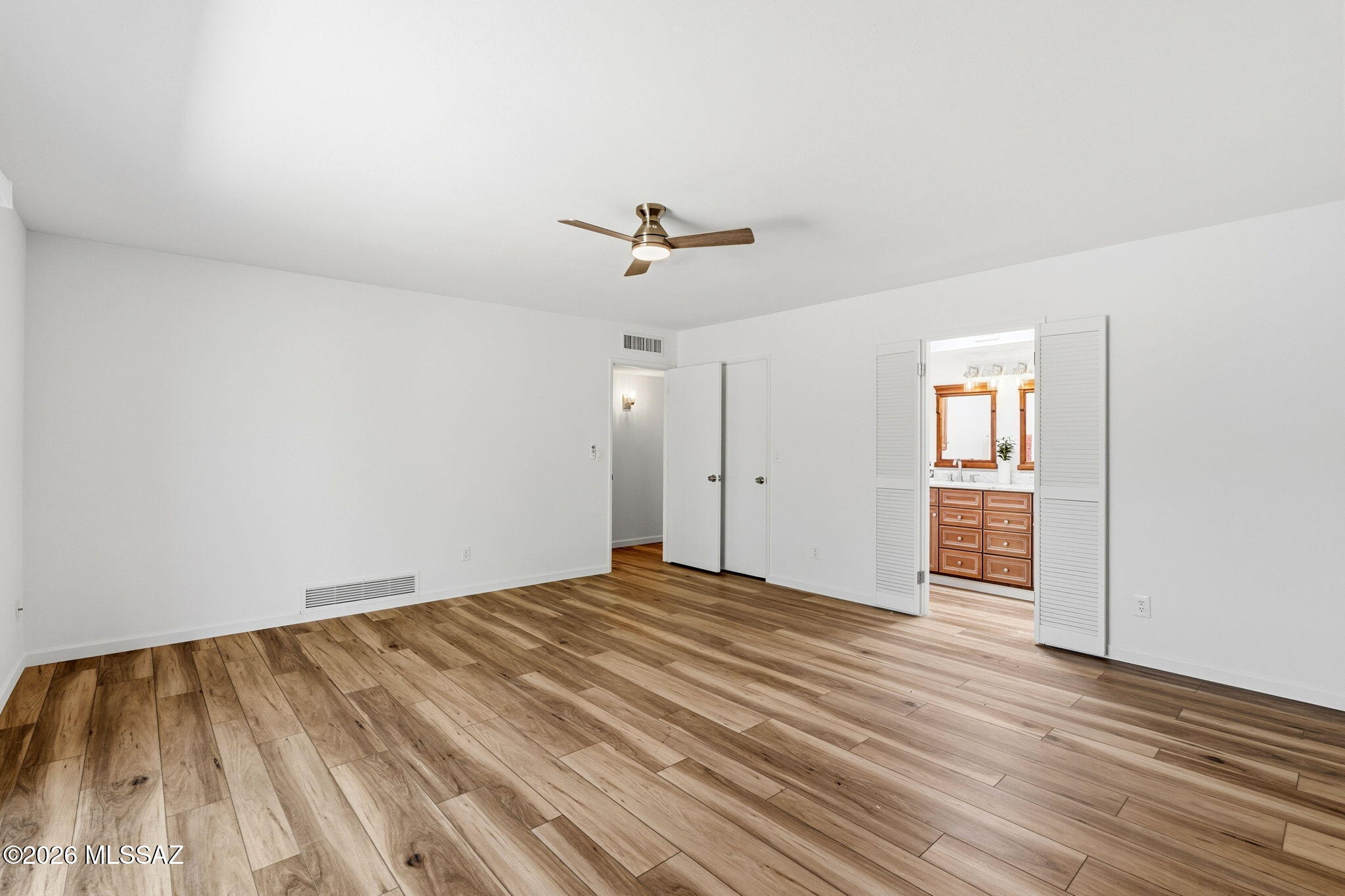 11421 E Holster Drive