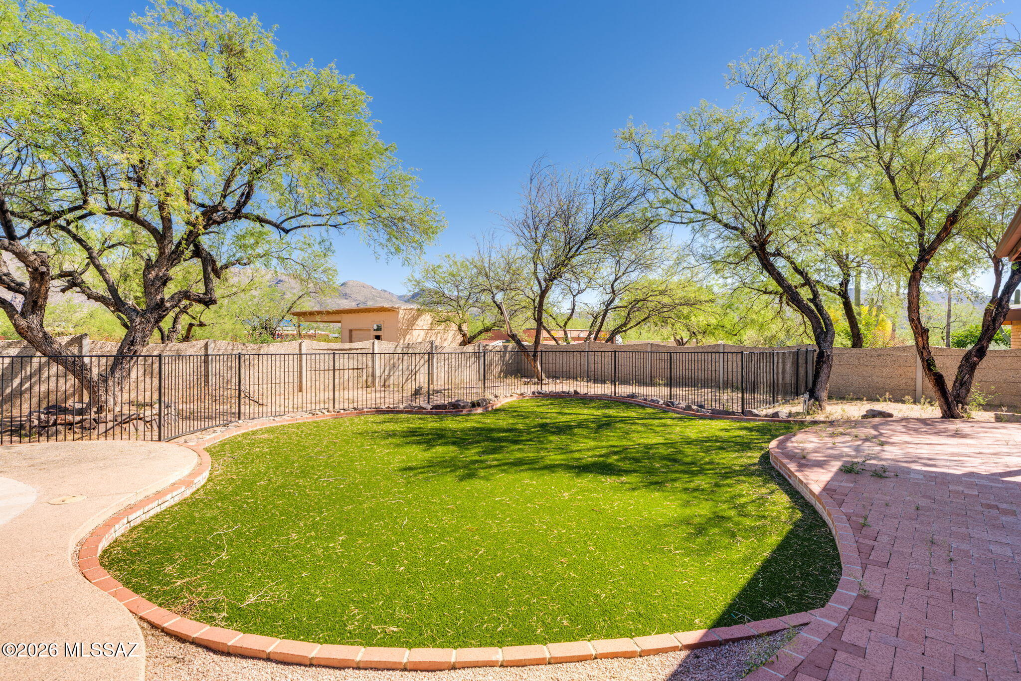 11421 E Holster Drive