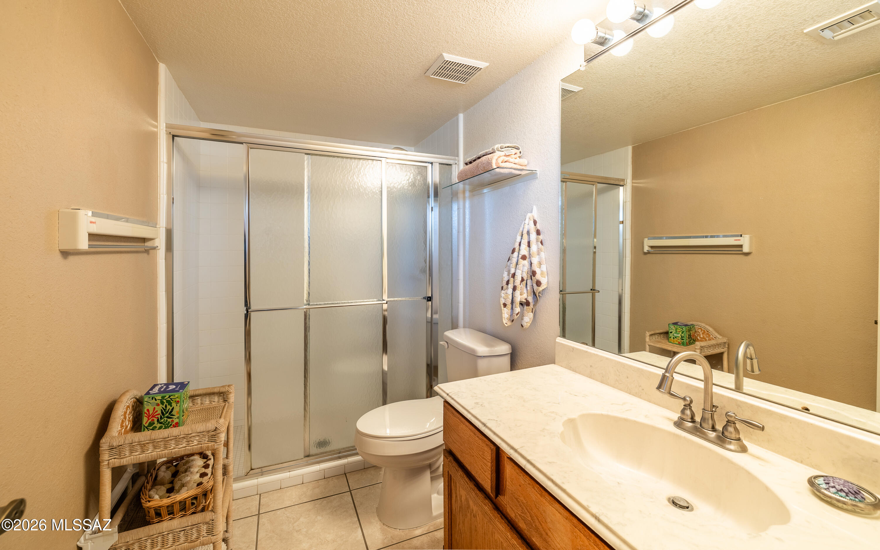 874 N Dusenburg Avenue