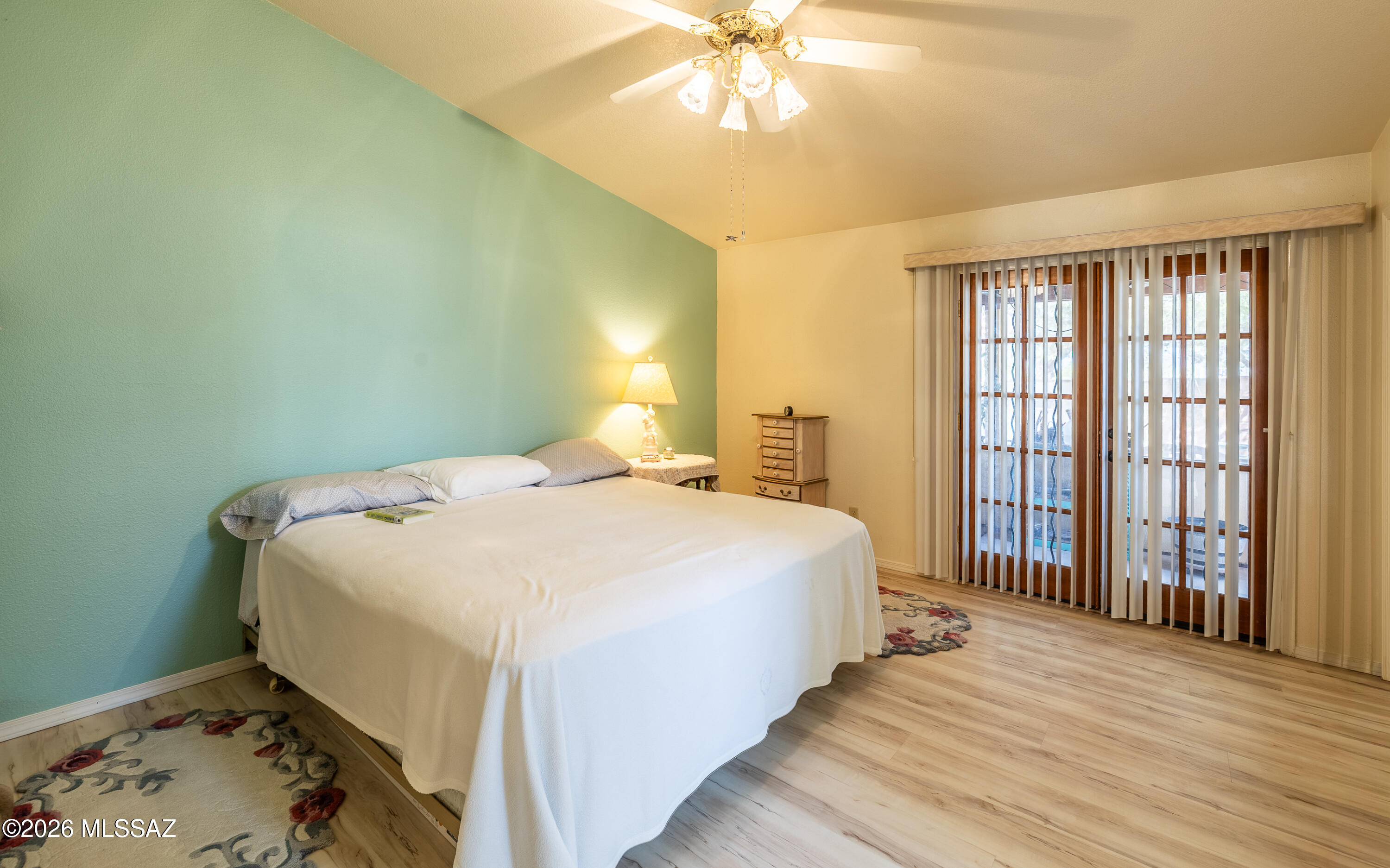 874 N Dusenburg Avenue