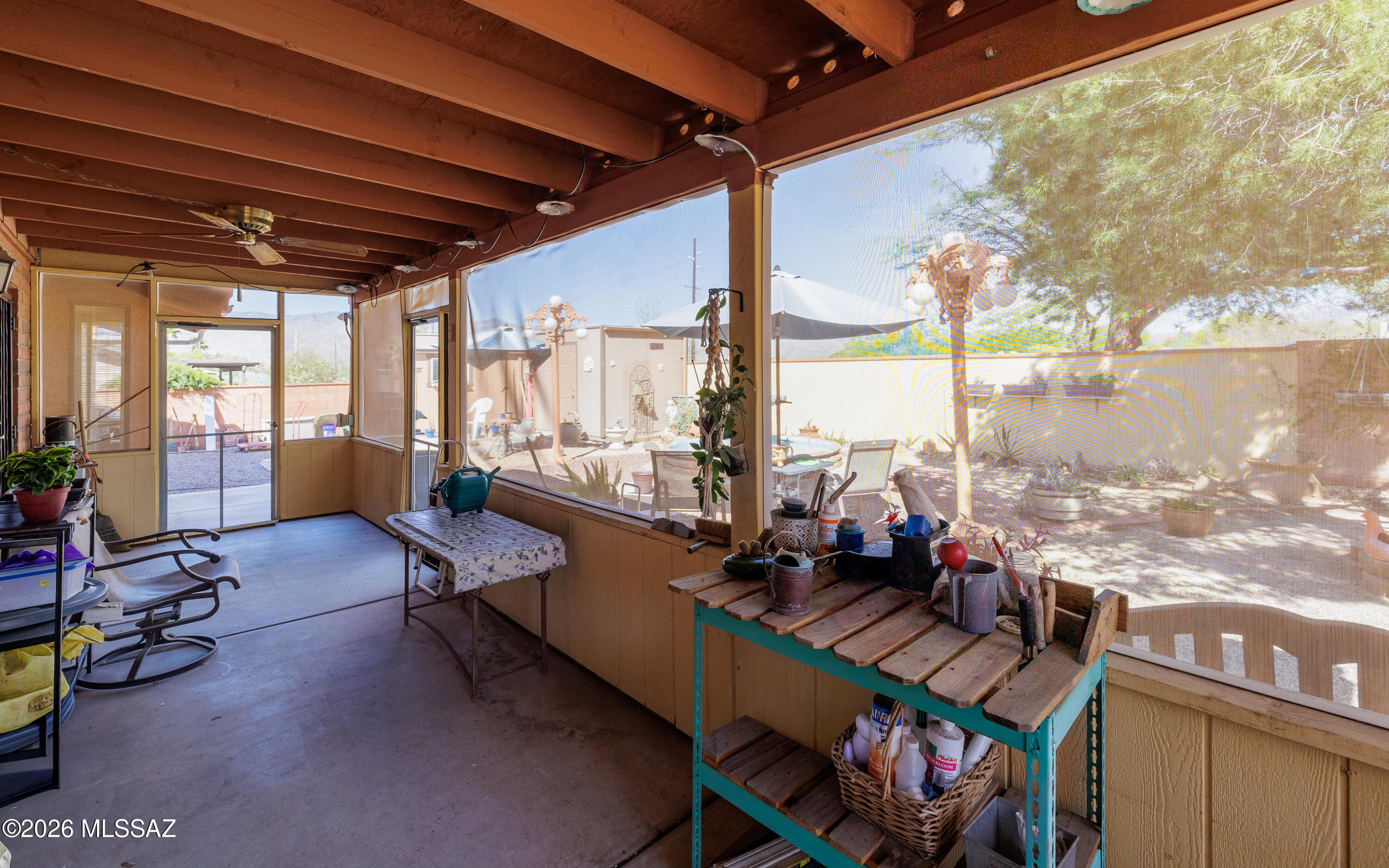 874 N Dusenburg Avenue